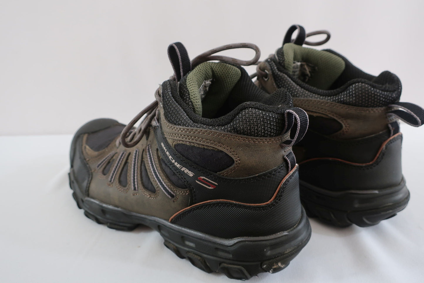 SKECHERS laisvalaikio, žygio batai 40 dydis