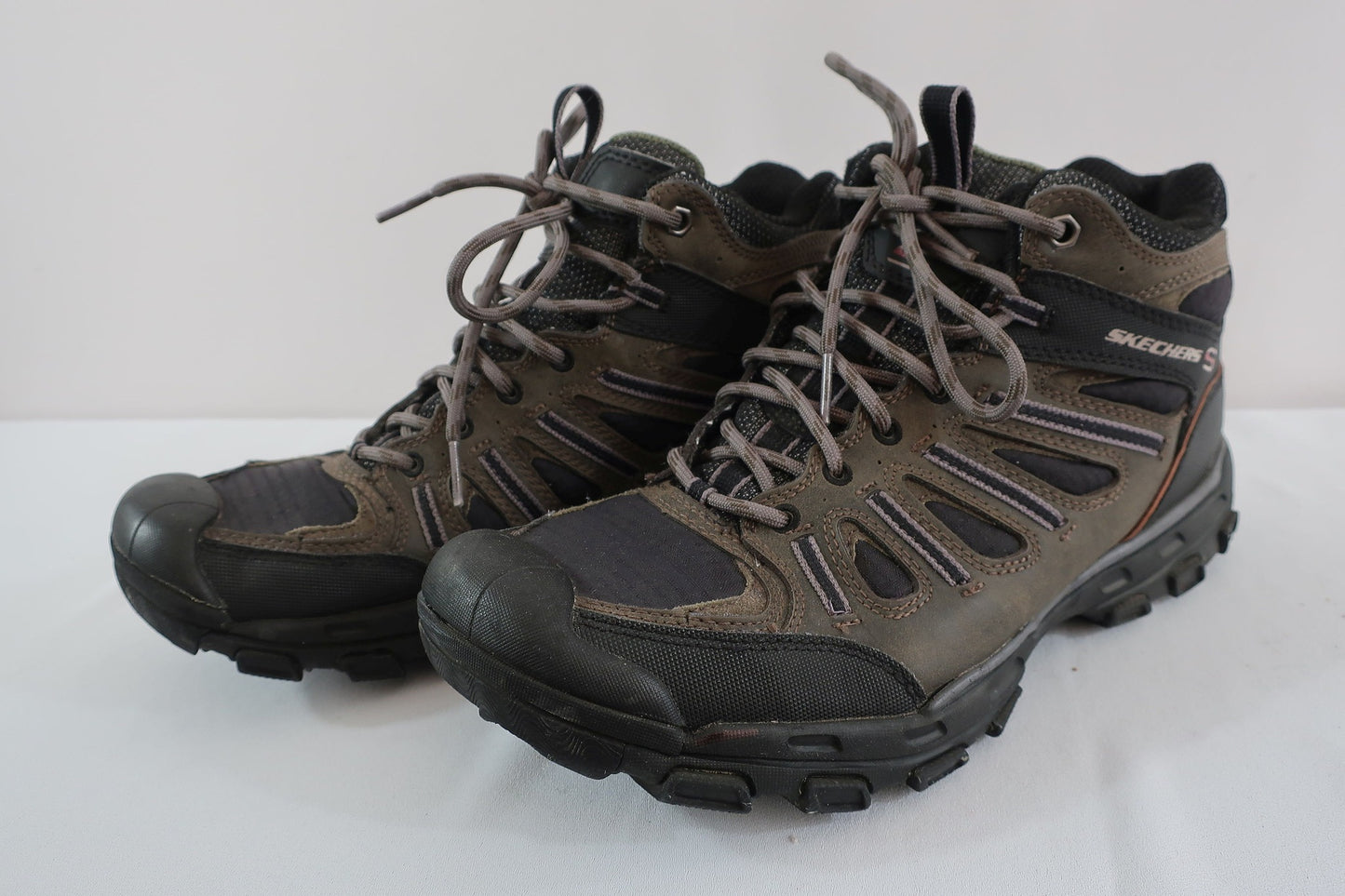 SKECHERS laisvalaikio, žygio batai 40 dydis
