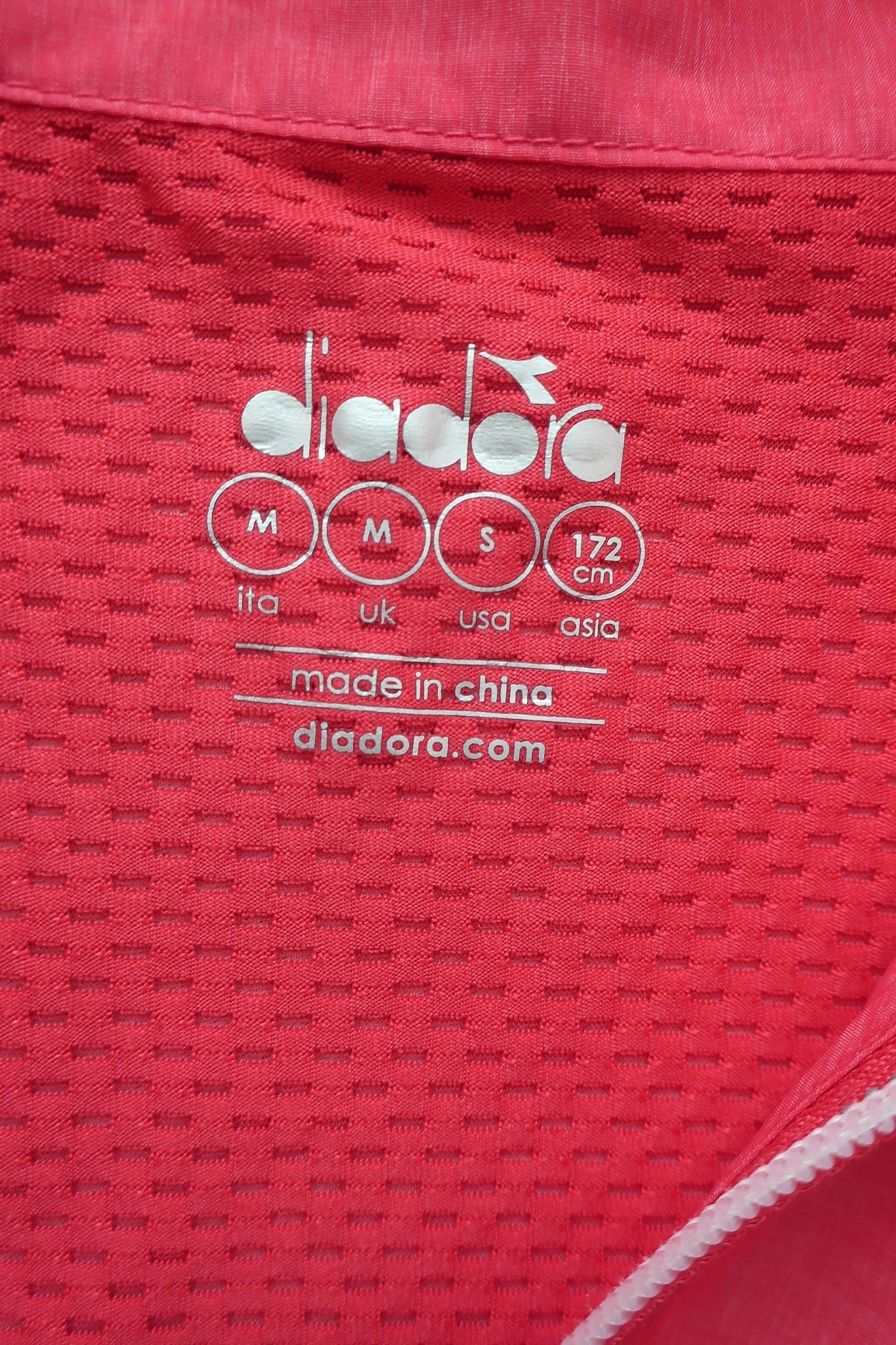 DIADORA nauja moteriška sportinė striukė/švarkas M dydis