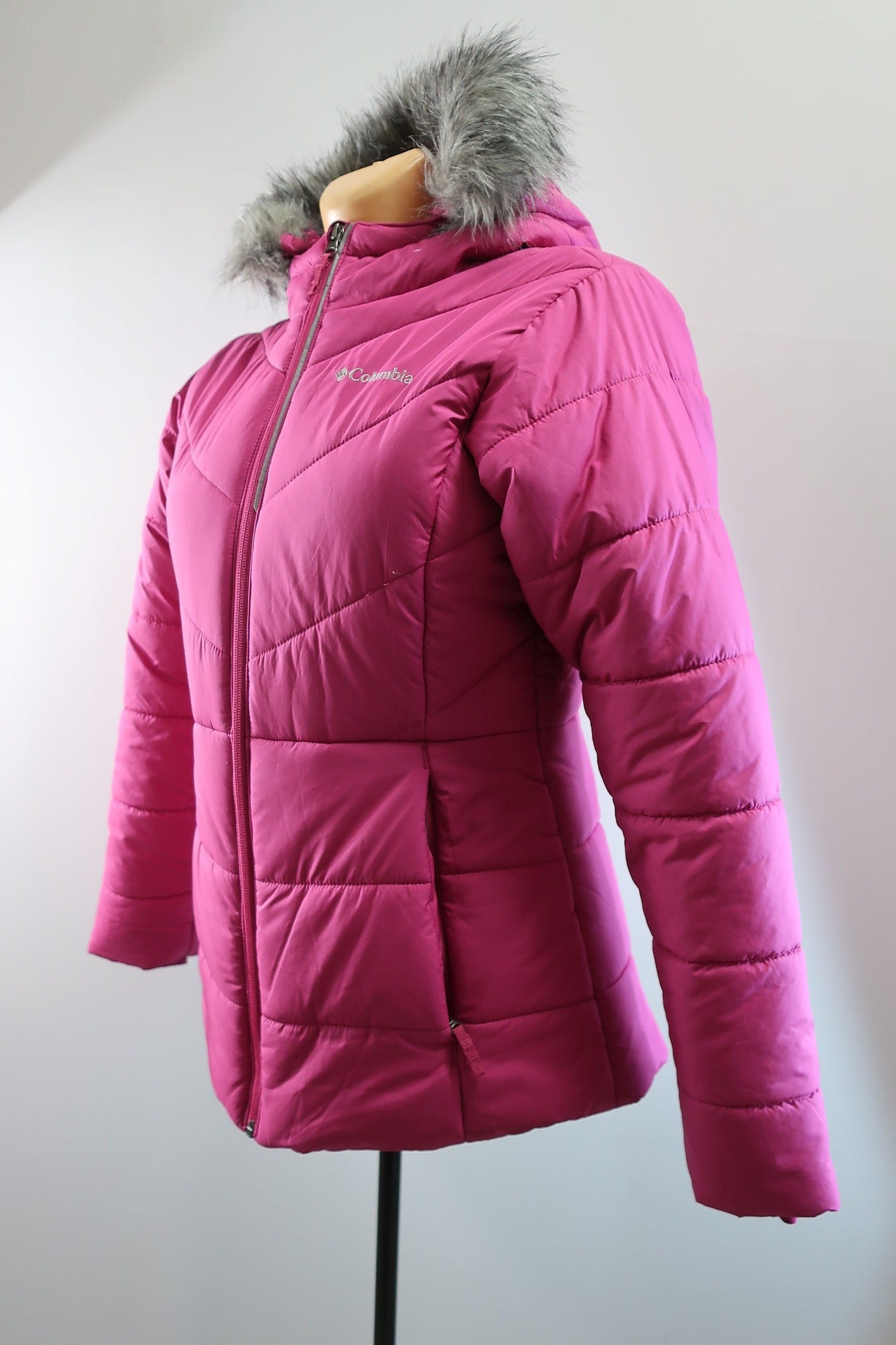 COLUMBIA striukė158/164 ūgiui