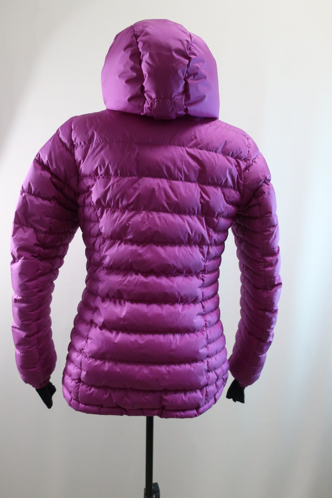BERGANS moteriška pūkinė striukė S dydis
