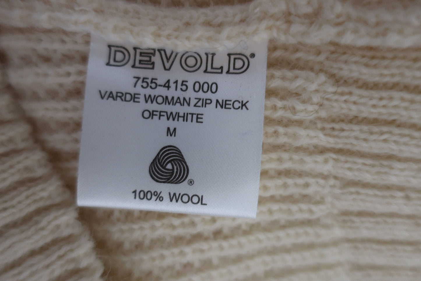 DEVOLD moteriškas naujas vilnonis megztinis M dydis