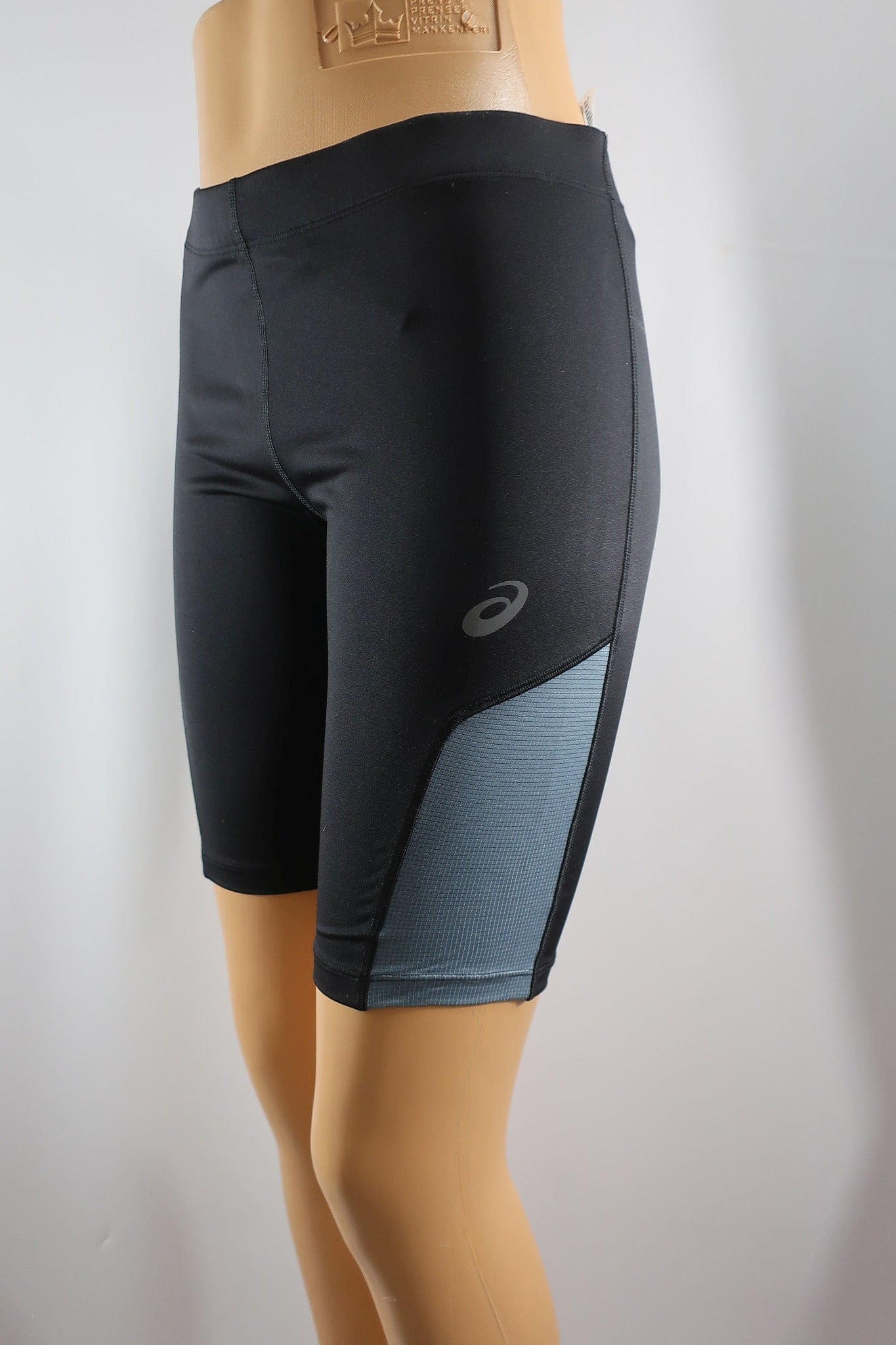 ASICS moteriški sportiniai šortai M dydis