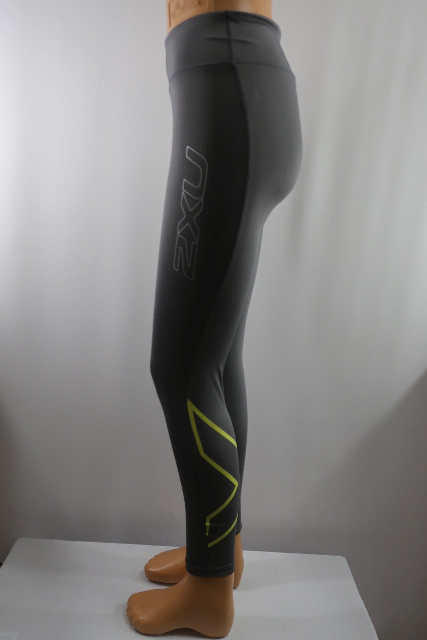 2XU moteriškos sportinės kompresinės tamprės MT dydis