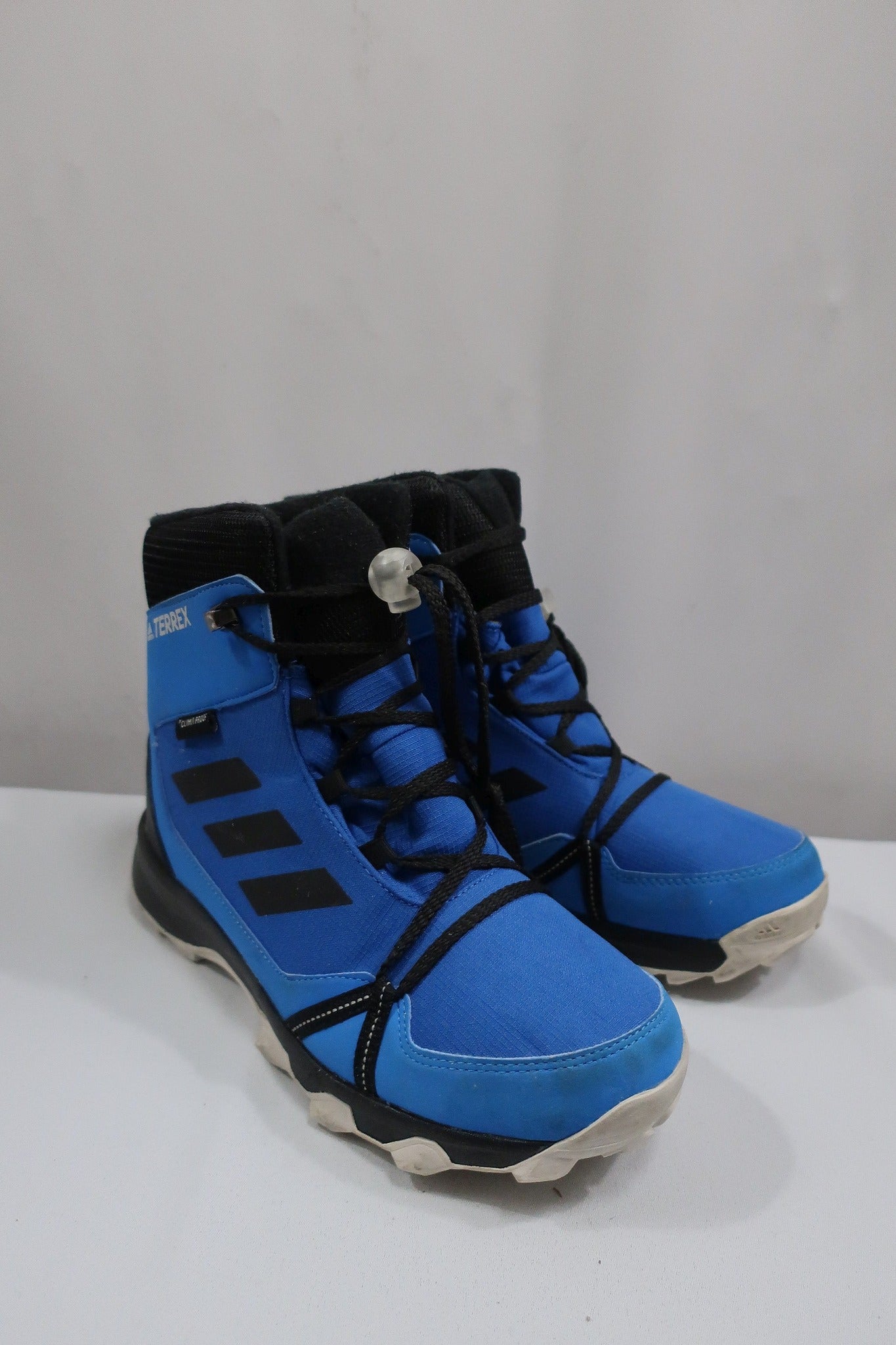 ADIDAS TERREX aulinukai su Primaloft 37/37,5 dydis