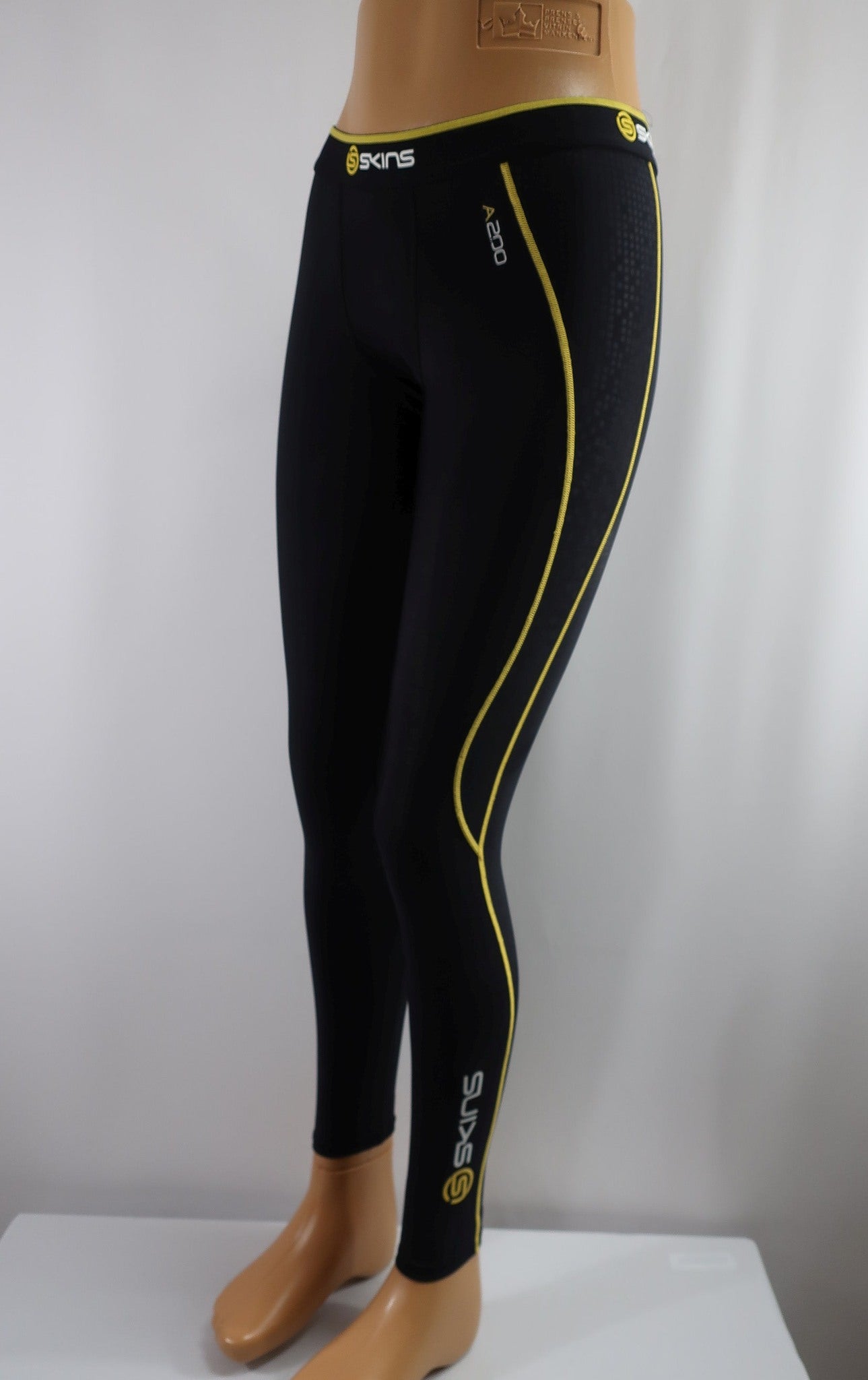 SKINS vyriškos kompresinės sportinės tamprės M/L dydis
