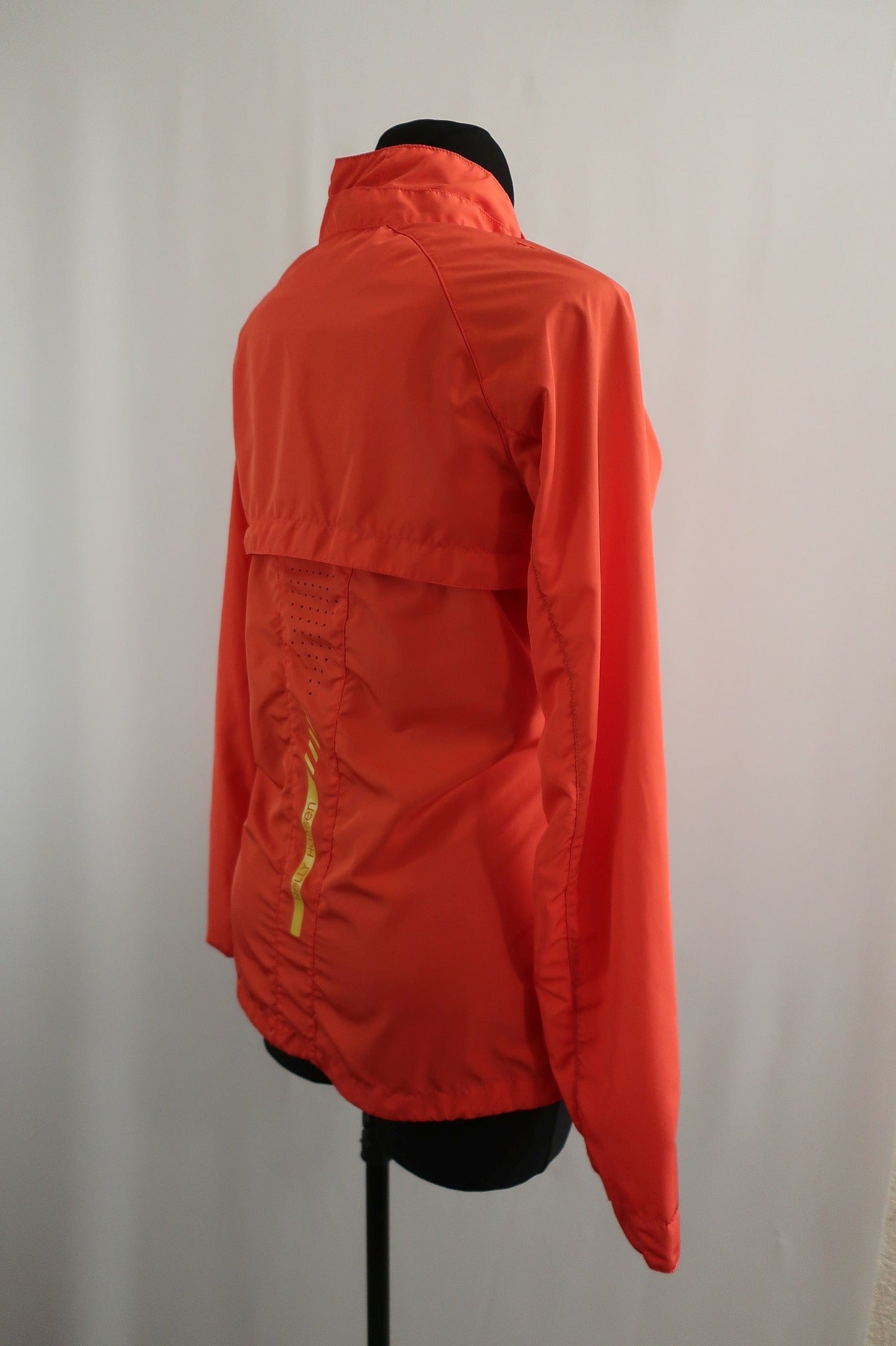 HELLY HANSEN moteriškas bėgimo švarkas/ striukė S/M dydis.