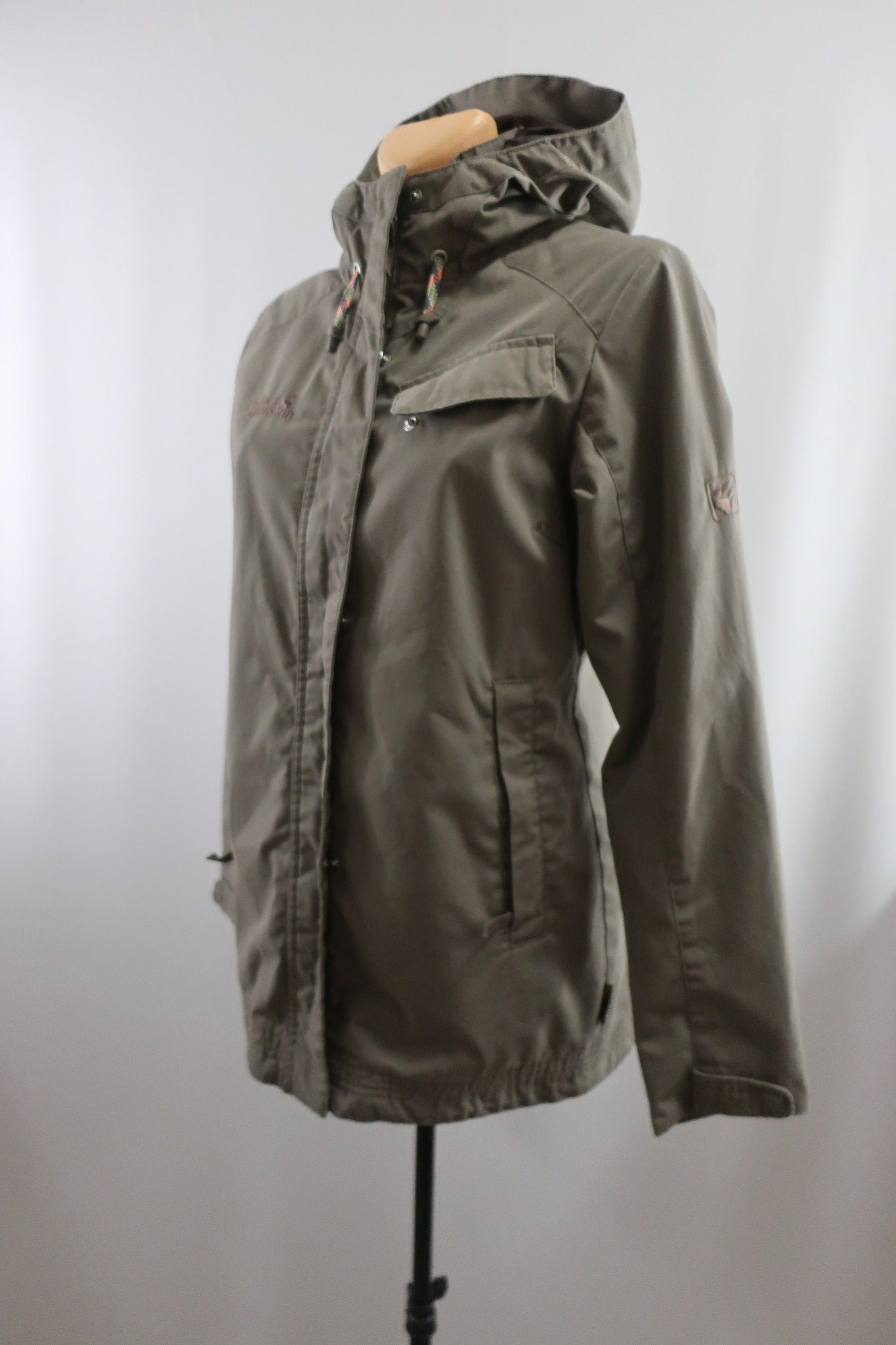 JACK WOLFSKIN moteriška striukė S/M dydis