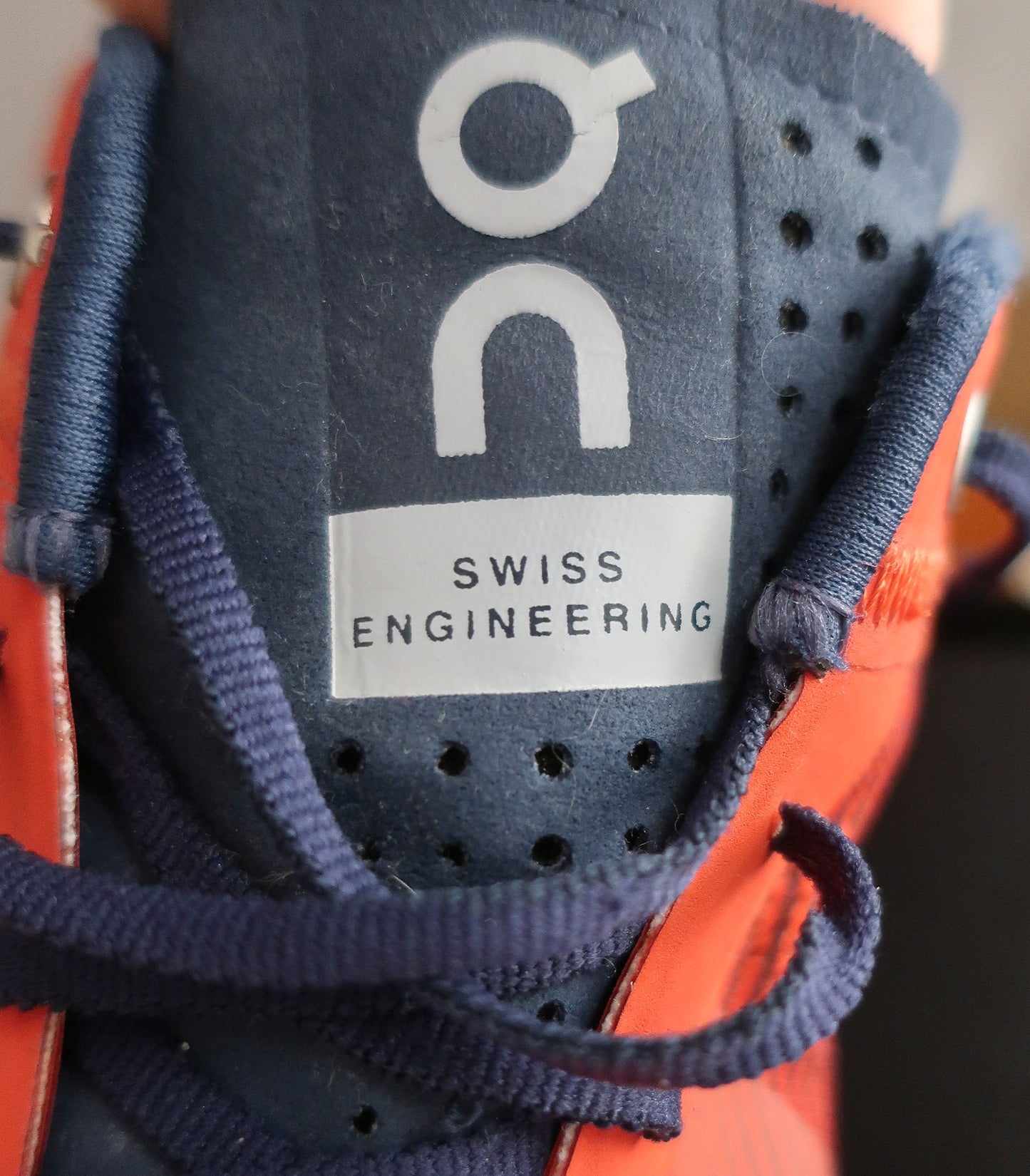 ON CLOUD (Swiss Engineering) sportiniai batai 44 dydis