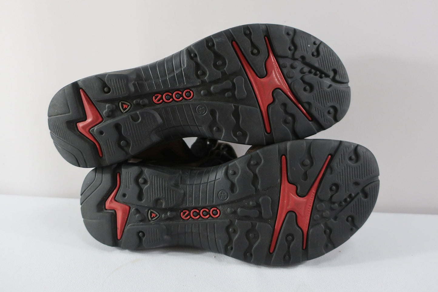 ECCO sandalai/basutės 42 dydis