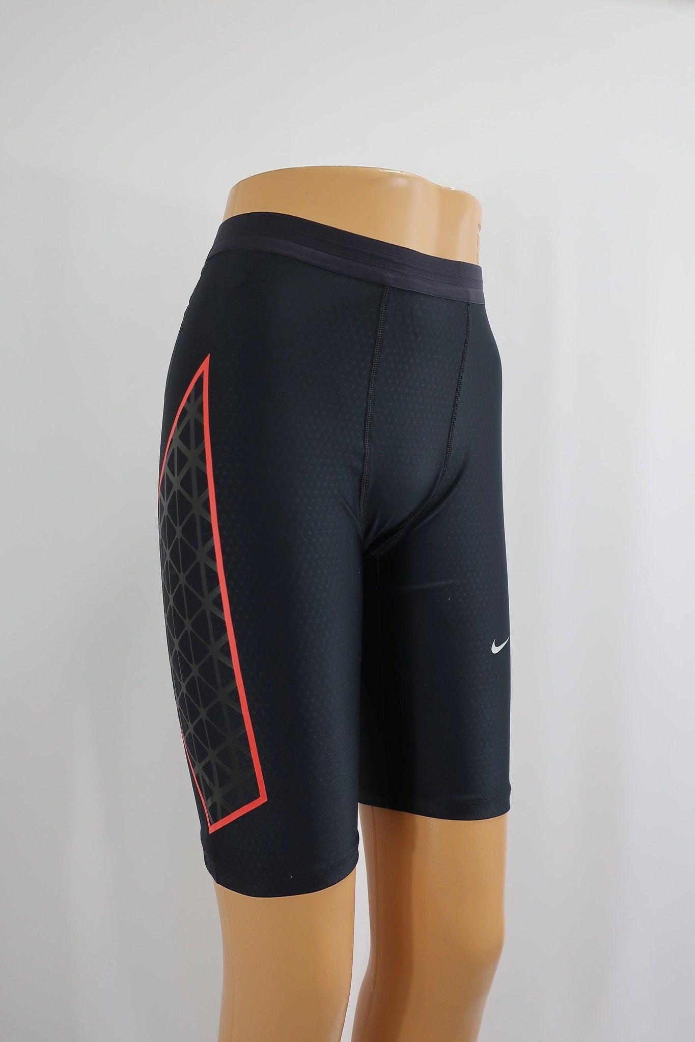 NIKE vyriški kompresiniai sportiniai šortai L/ XL dydis