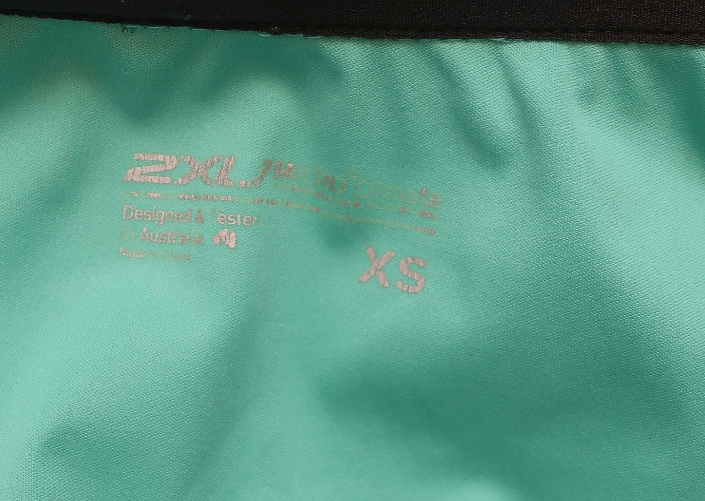 2XU moteriškas sportinis švarkas / striukė XS/S dydis