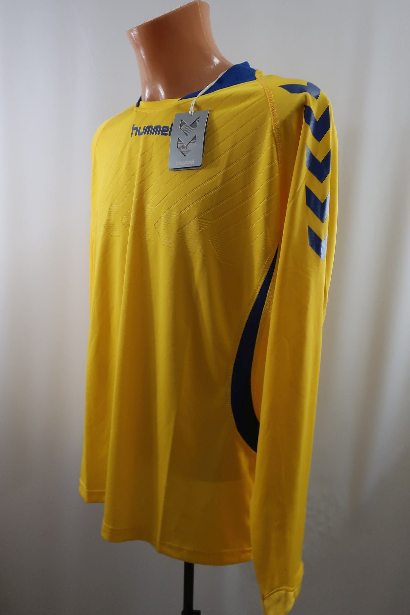HUMMEL nauji vyriški sportiniai marškinėliai XL dydis.
