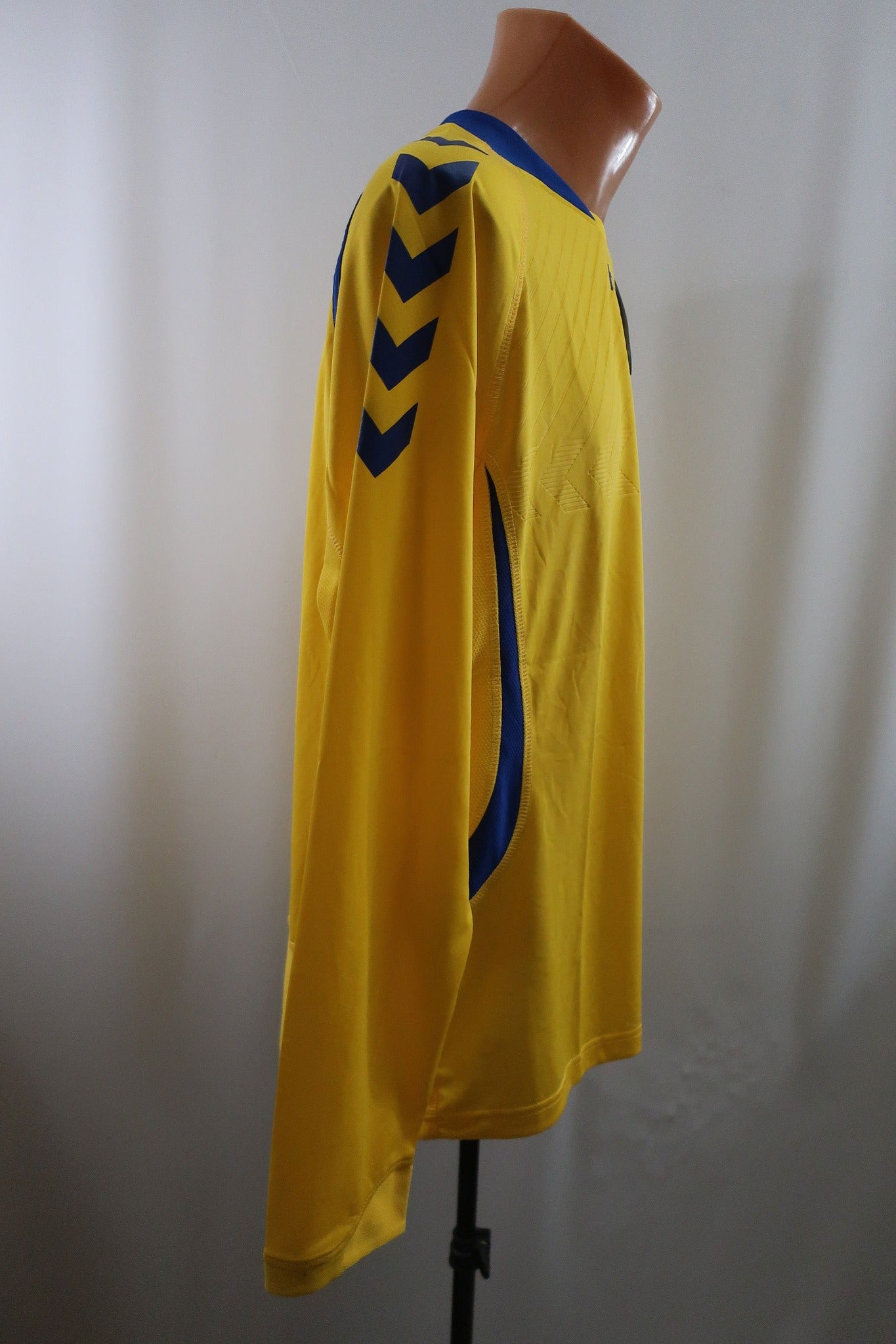 HUMMEL nauji vyriški sportiniai marškinėliai XL dydis.