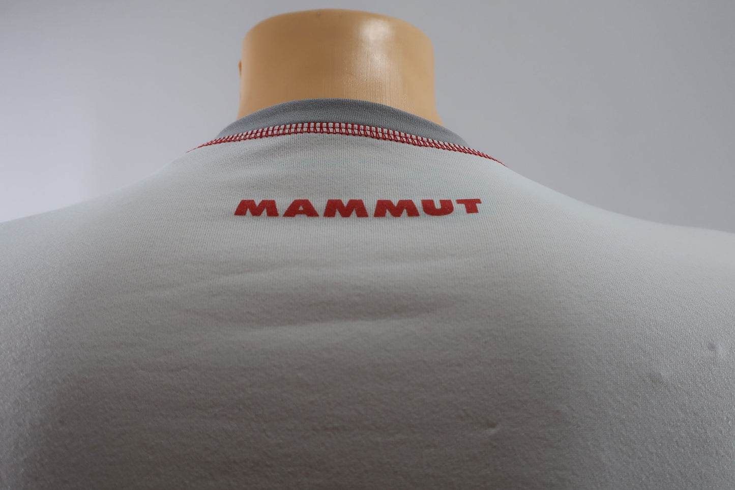 MAMMUT moteriški sportiniai, laisvalaikio marškinėliai S dydis.