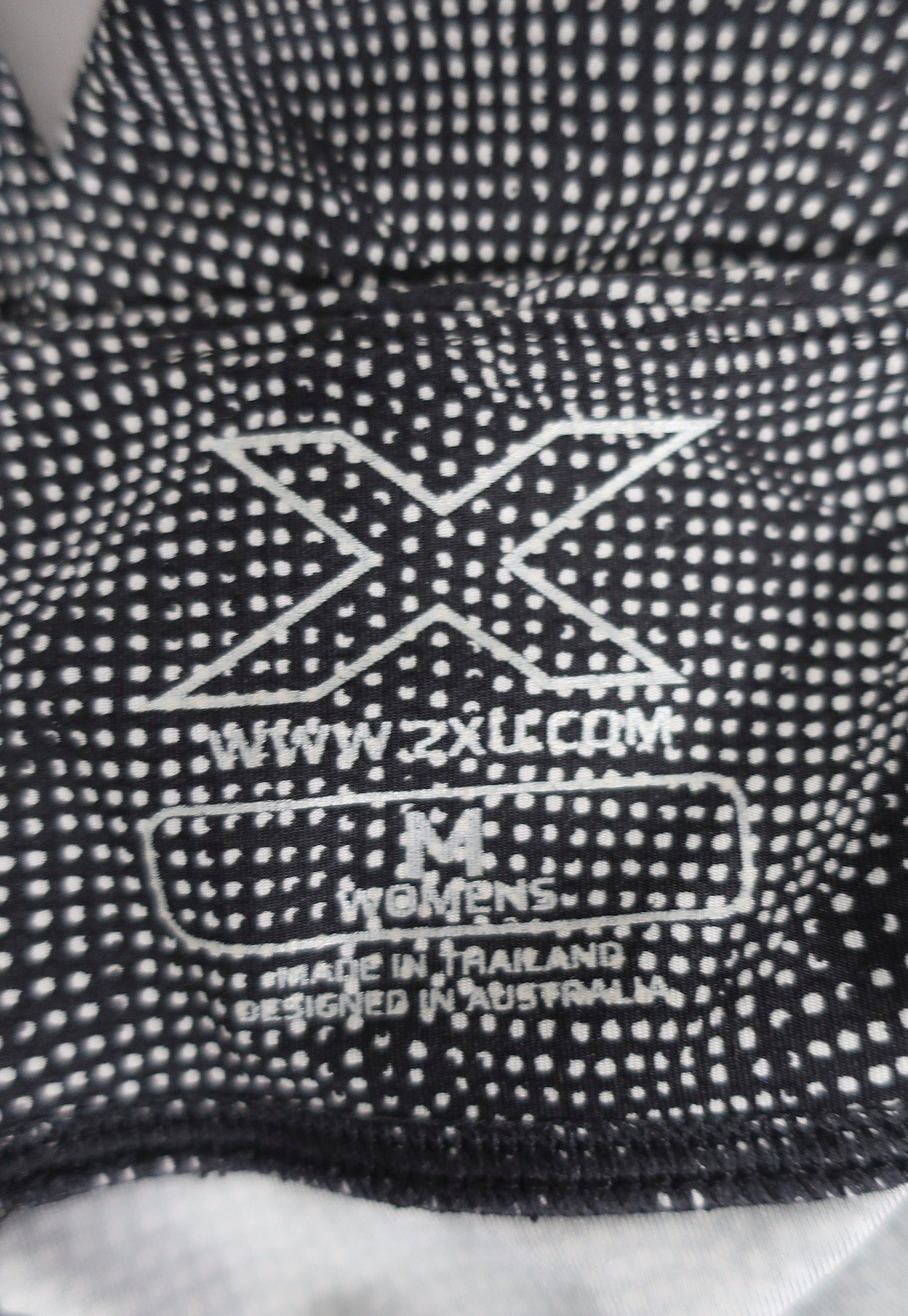2XU moteriškos sportinės kompresinės tamprės M dydis