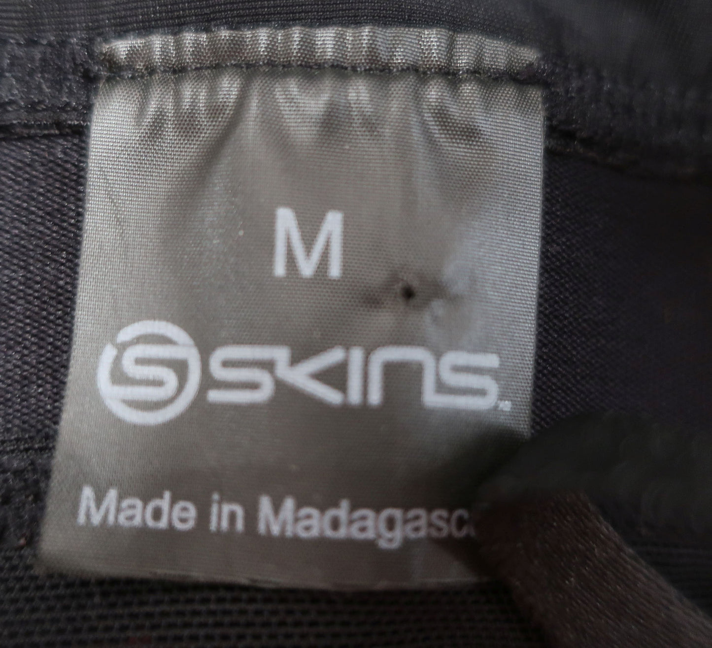 SKINS moteriški kompresiniai sportiniai marškinėliai S/M dydis