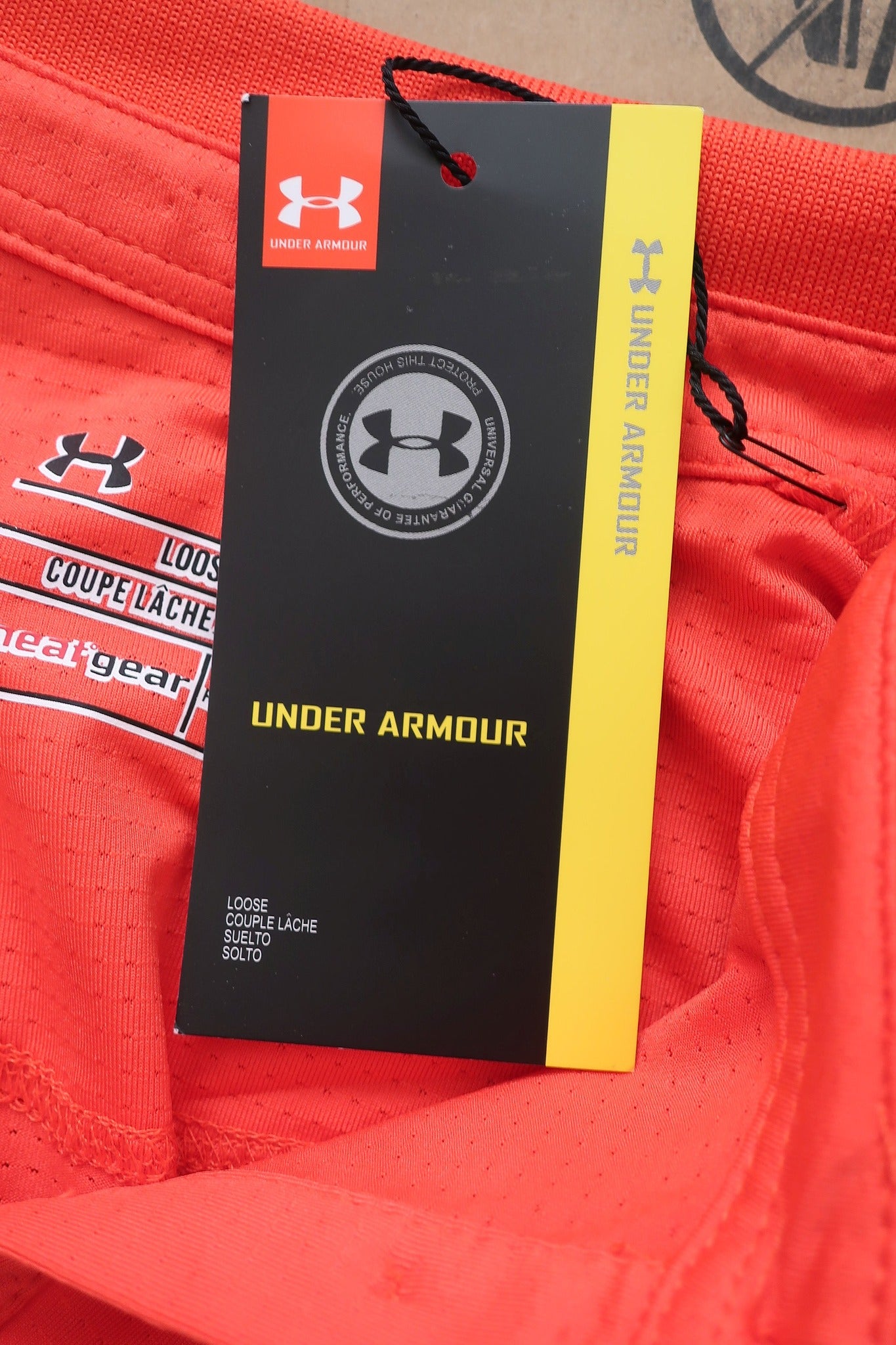 UNDER ARMOUR nauji moteriški marškinėliai L dydis