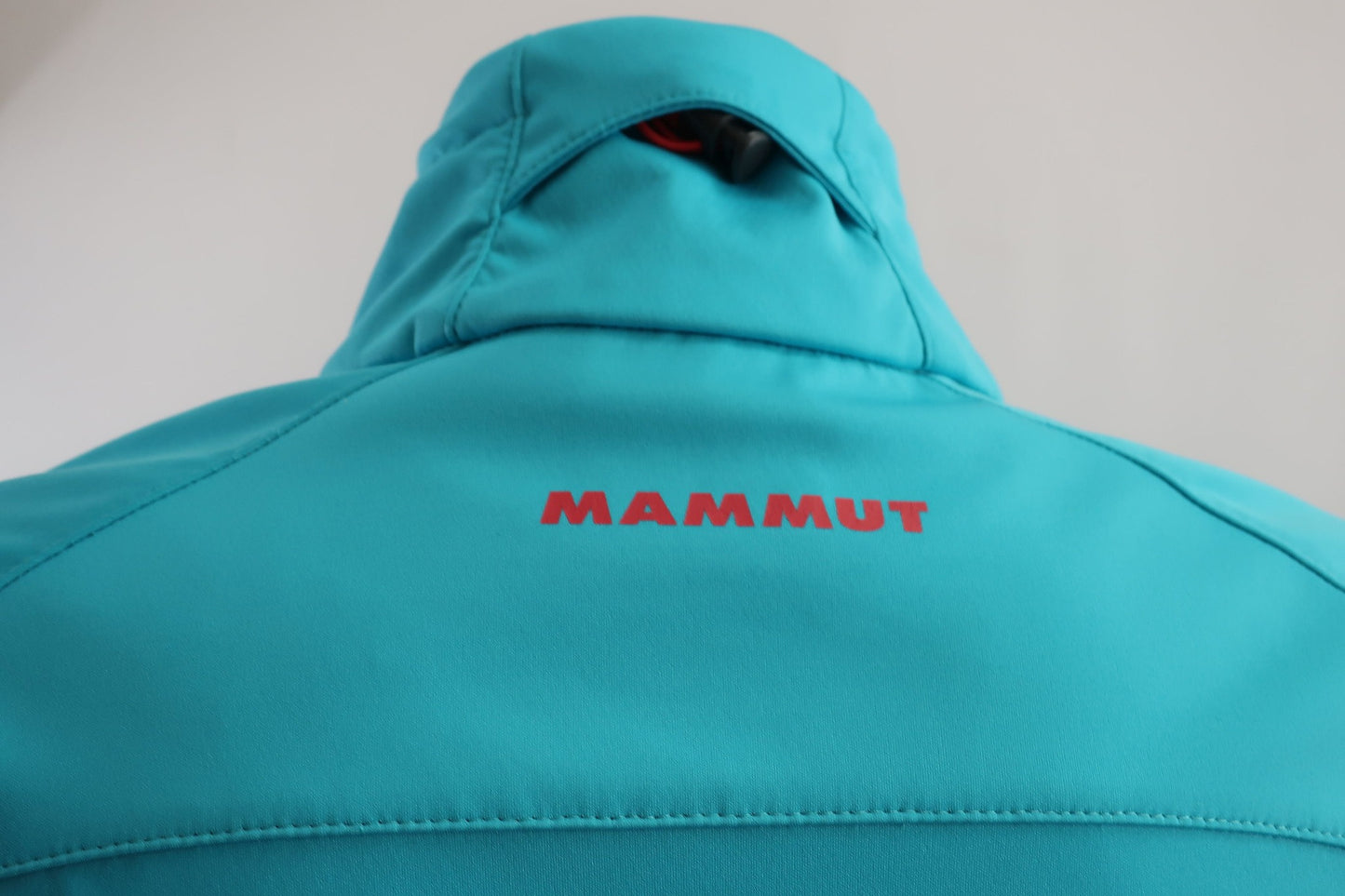 MAMMUT moteriška softšelinė striukė/švarkas S dydis