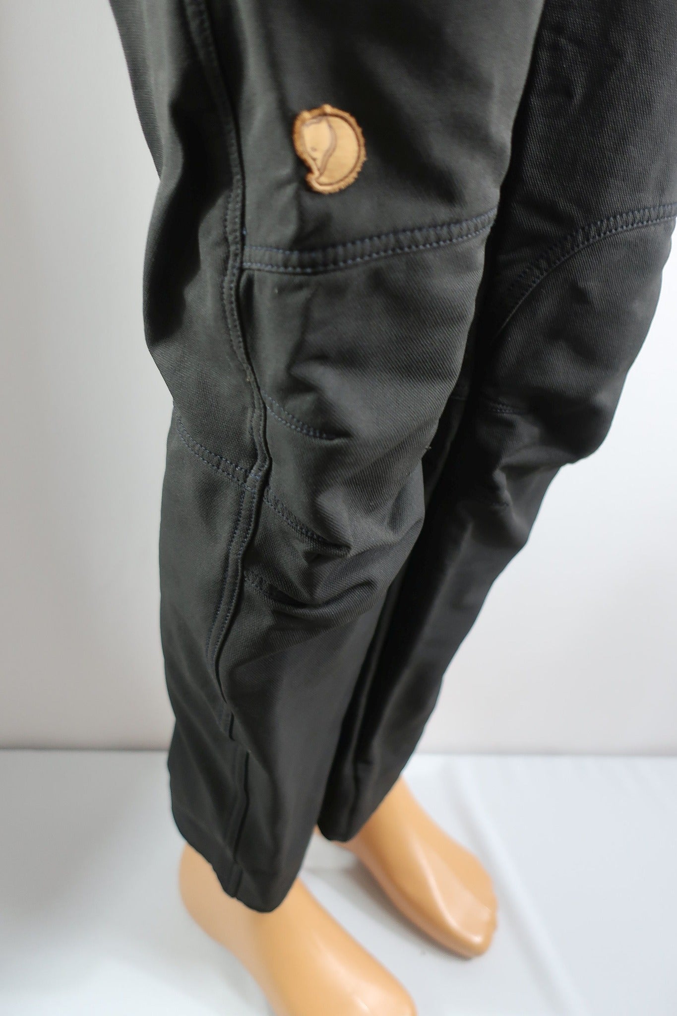 FJALLRAVEN moteriškos softšelinės laisvalaikio kelnės 38 dydis