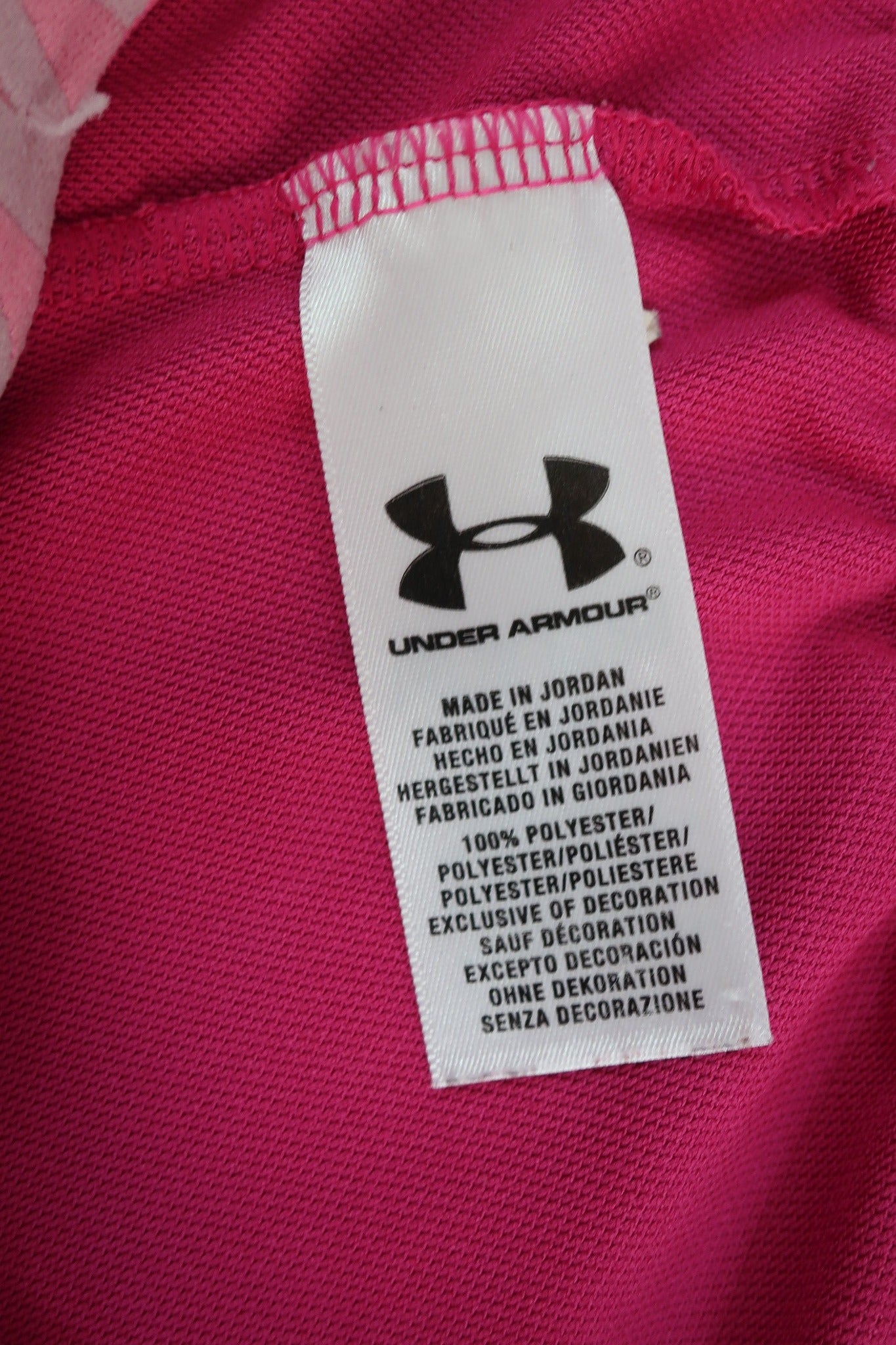 UNDER ARMOUR moteriški šortai S dydis.