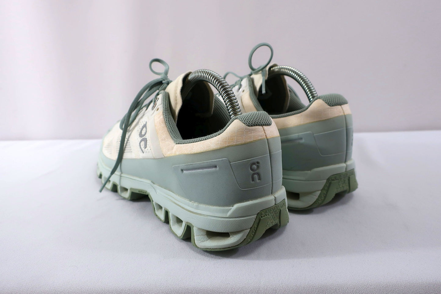 ON CLOUD (Swiss Engineering) sportiniai batai 40/40,5 dydis