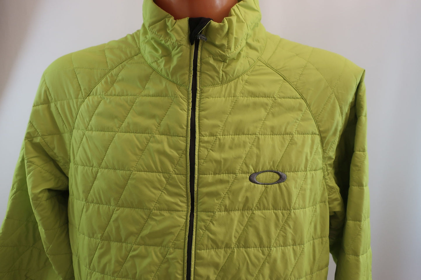 OAKLEY vyriška striukė su Primaloft M/L dydis