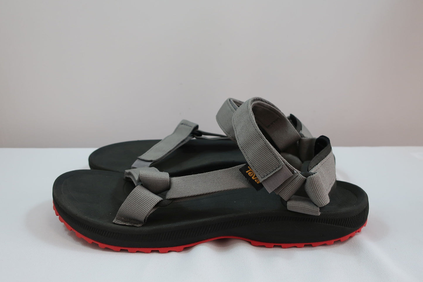 TEVA naujos vyriškos basutės/sandalai 47 dydis