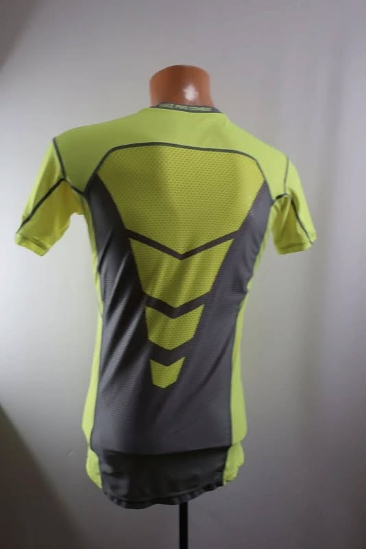 NIKE vyriški kompresiniai marškinėliai M dydis