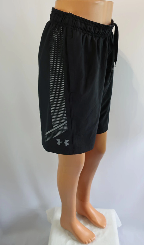 Under Armour vyriški šortai S dydis
