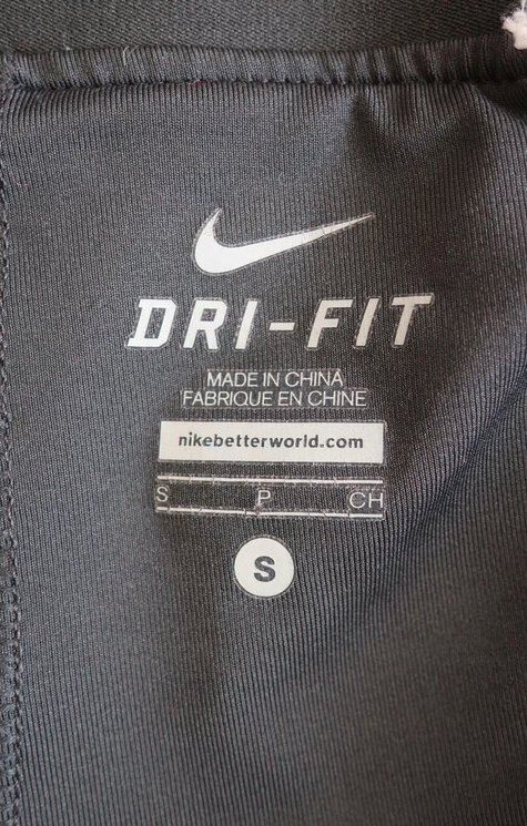 Nike moteriški sportiniai šortai S dydis