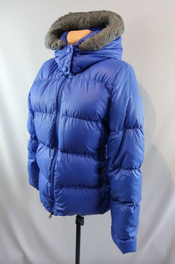 ADIDAS moteriška pūkinė striukė 36/38 dydis.