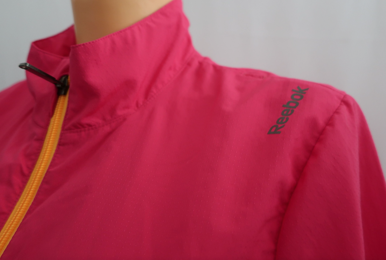 REEBOK moteriška lengva bėgimo striukė/švarkas/vėjinukė L/XL dydis