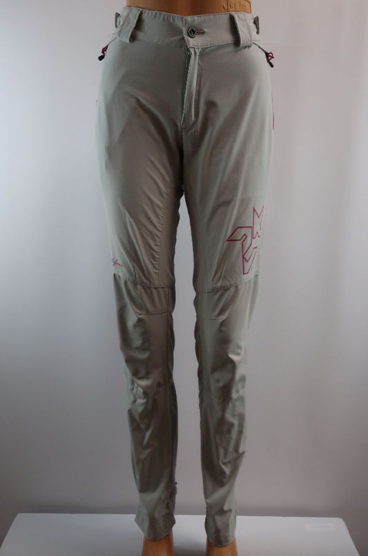 TWENTY FOUR moteriškos laisvalaikio, trekingo kelnės 40 dydis