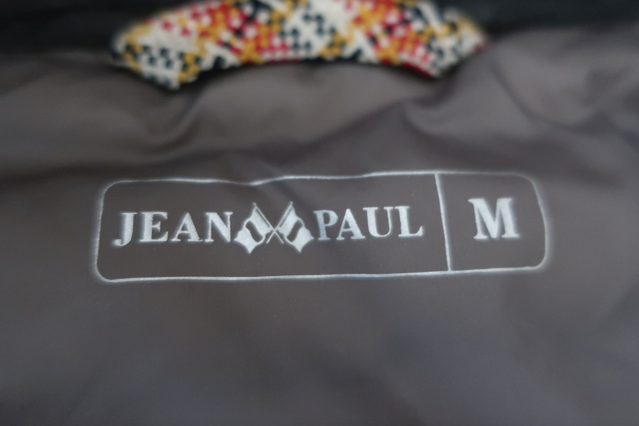 JEAN PAUL moteriška lengva pūkinė striukė S dydis
