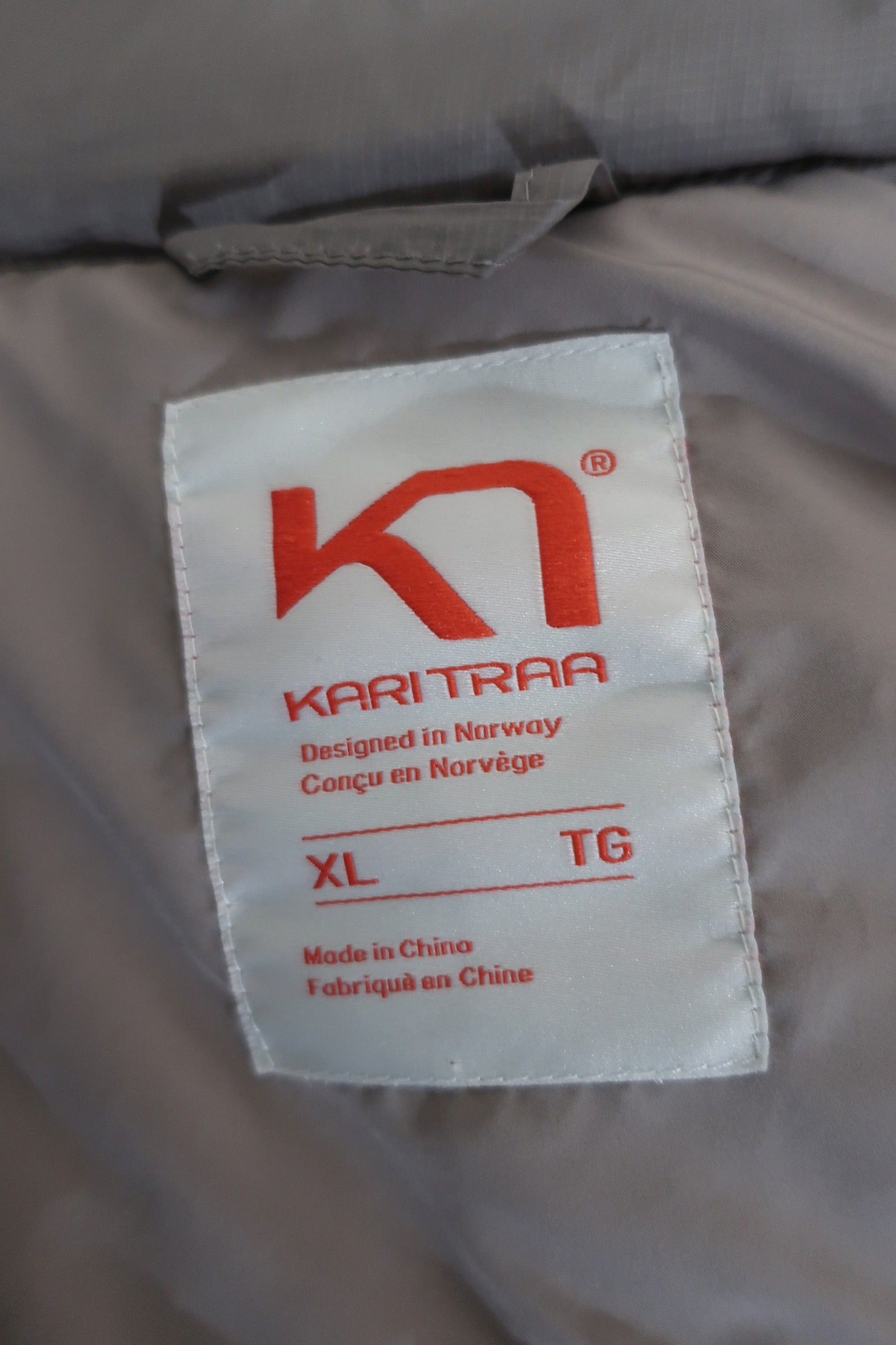 KARITRAA moteriška striukė su Primaloft L/XL dydis