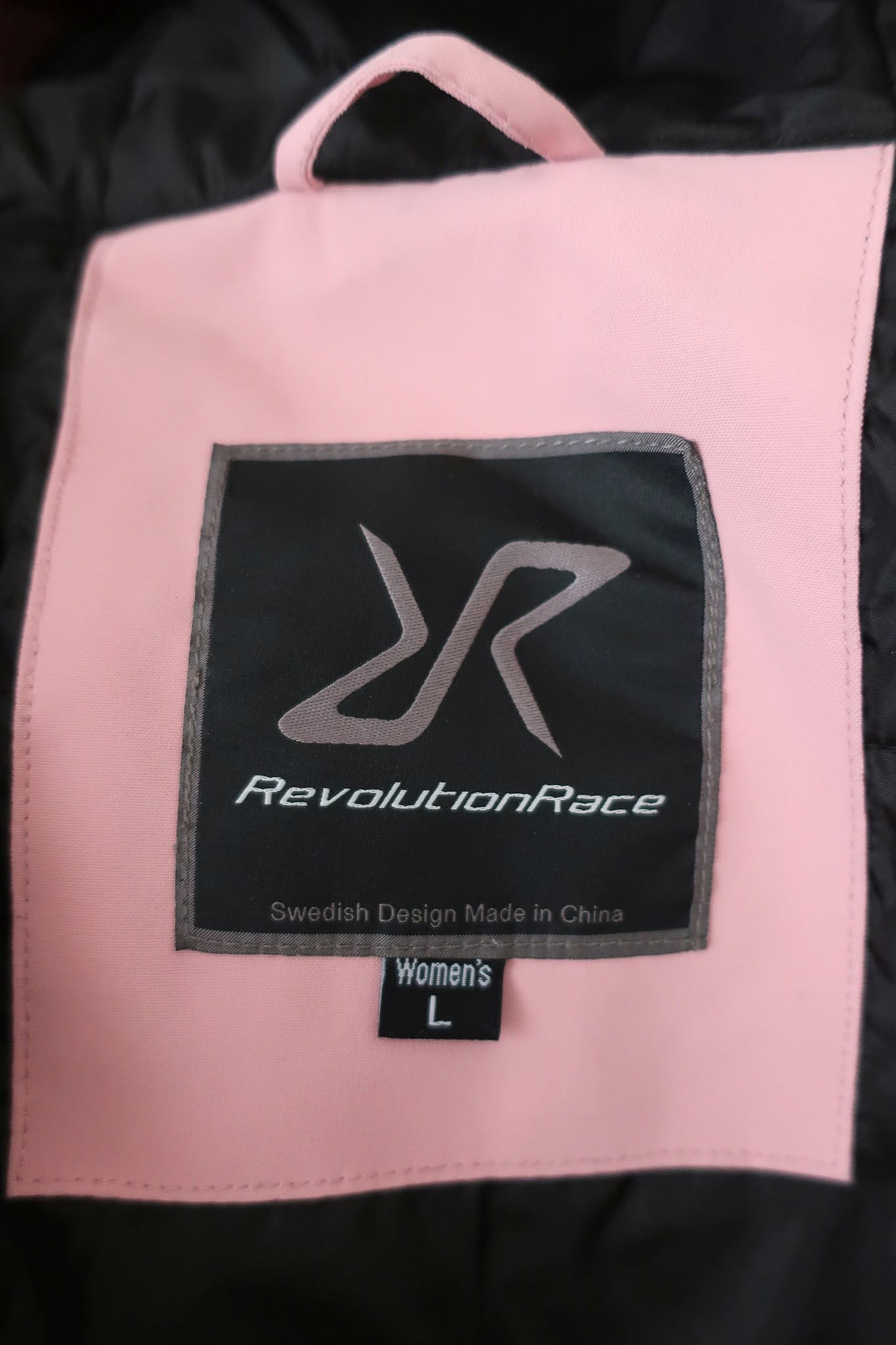 REVOLIUTION RACE moteriška striukė L dydis