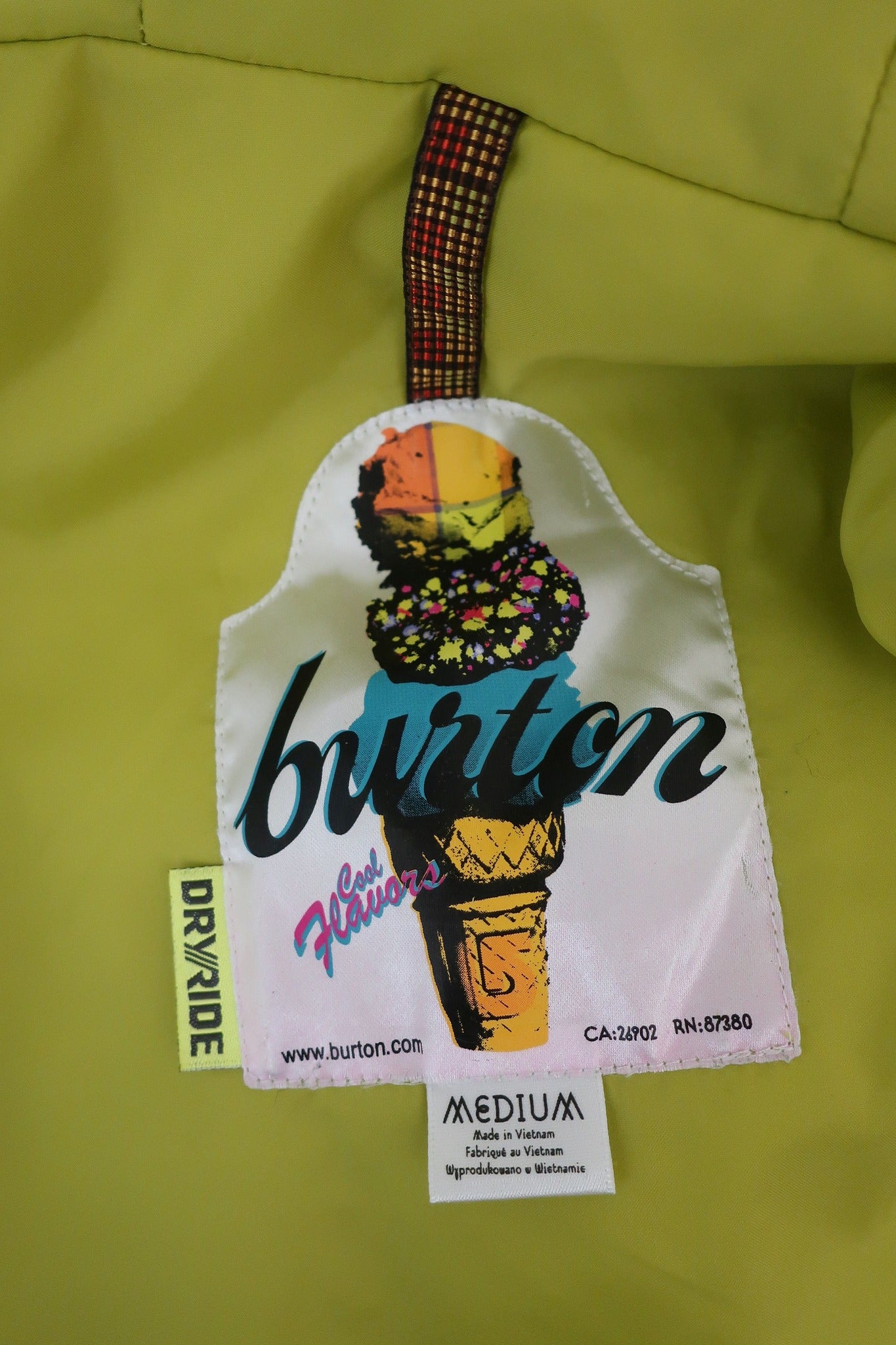 BURTON moteriška striukė M dydis