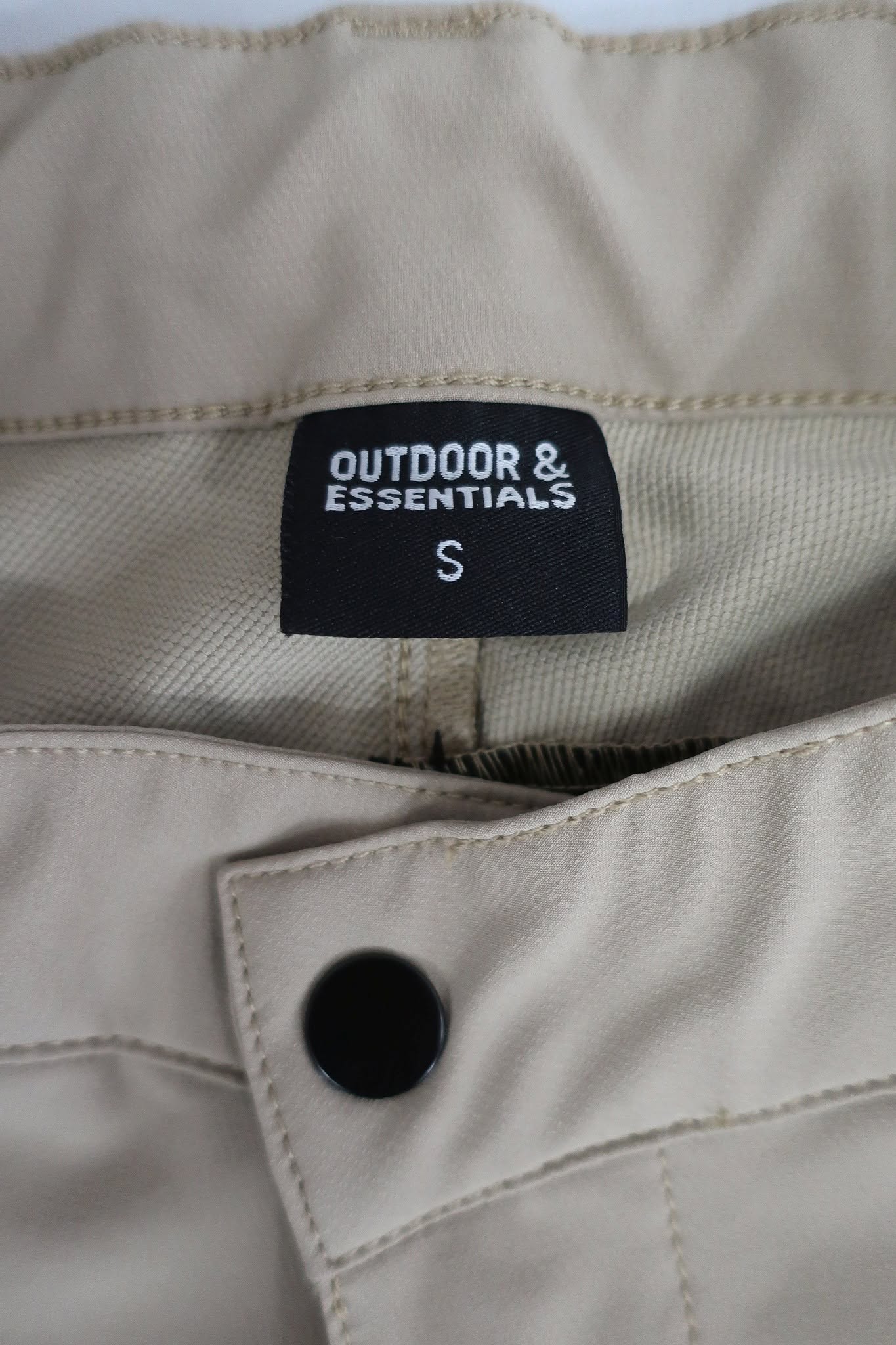 OUTDOOR & ESSENTIALS naujos vyrišlkos laisvalaikio, trekingo kelnės S dydis