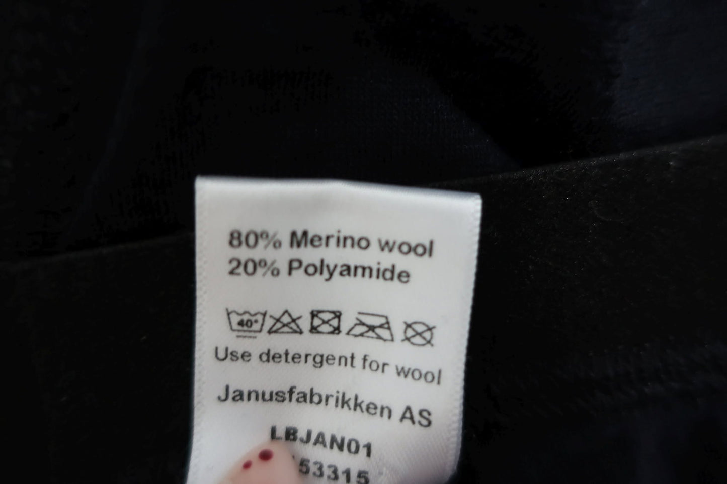 JANUS nauji moteriški merino vilnos aptiniai šortai M dydis