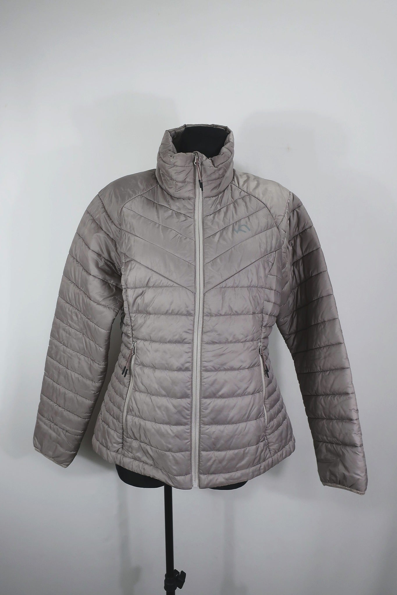 KARITRAA moteriška striukė su Primaloft L/XL dydis