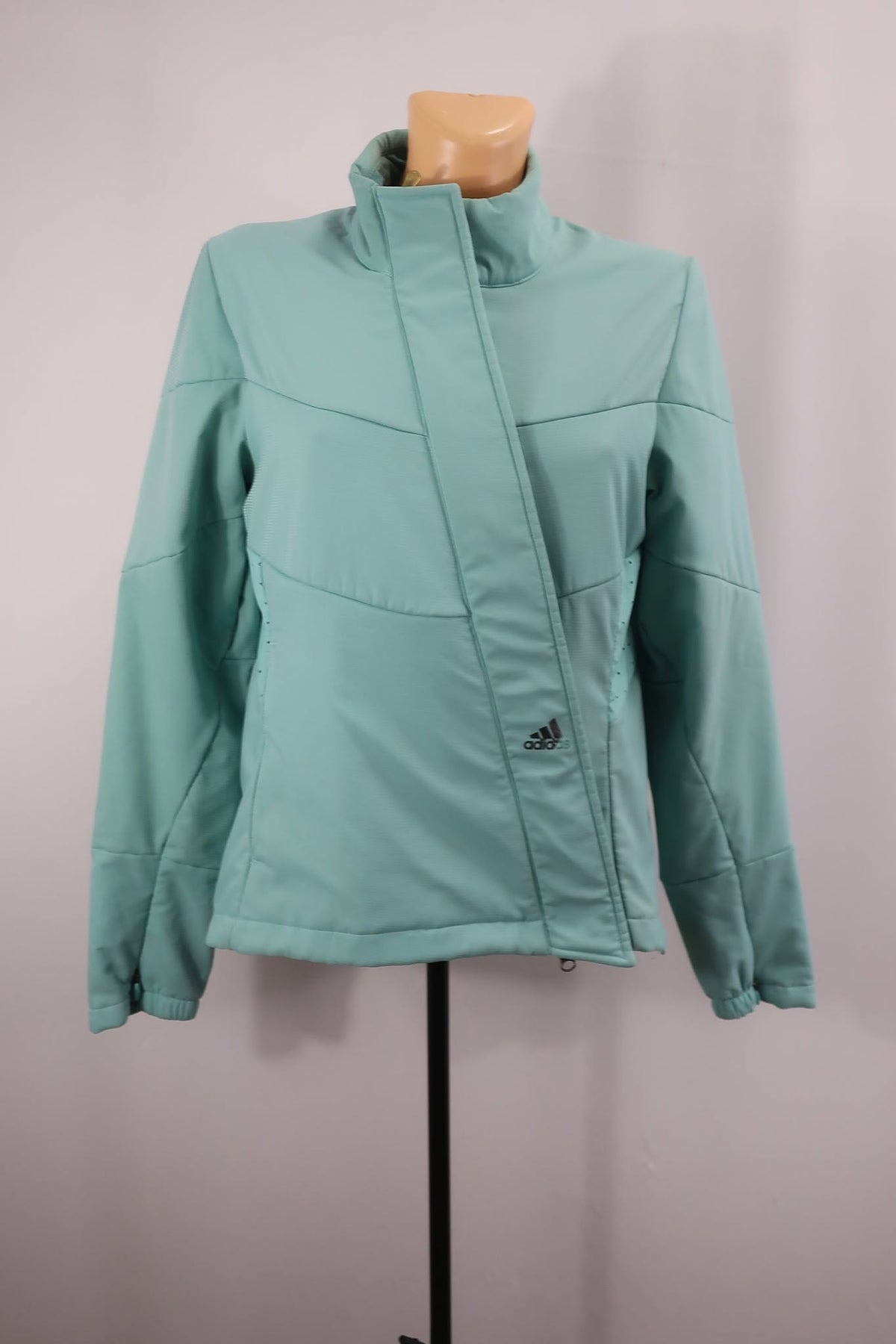 ADIDAS moteriškas šiltukas/lengva striukė 38 dydis
