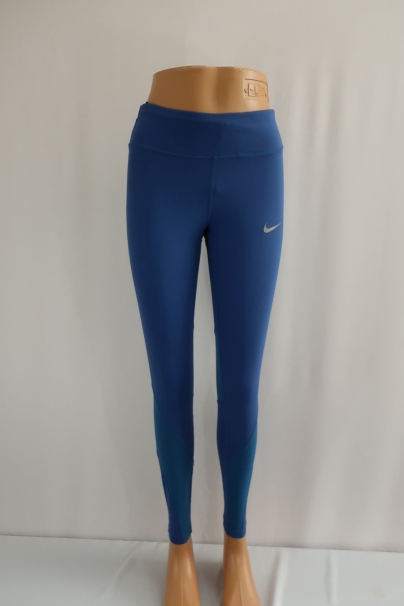 NIKE moteriškos sportinės tamprės M dydis