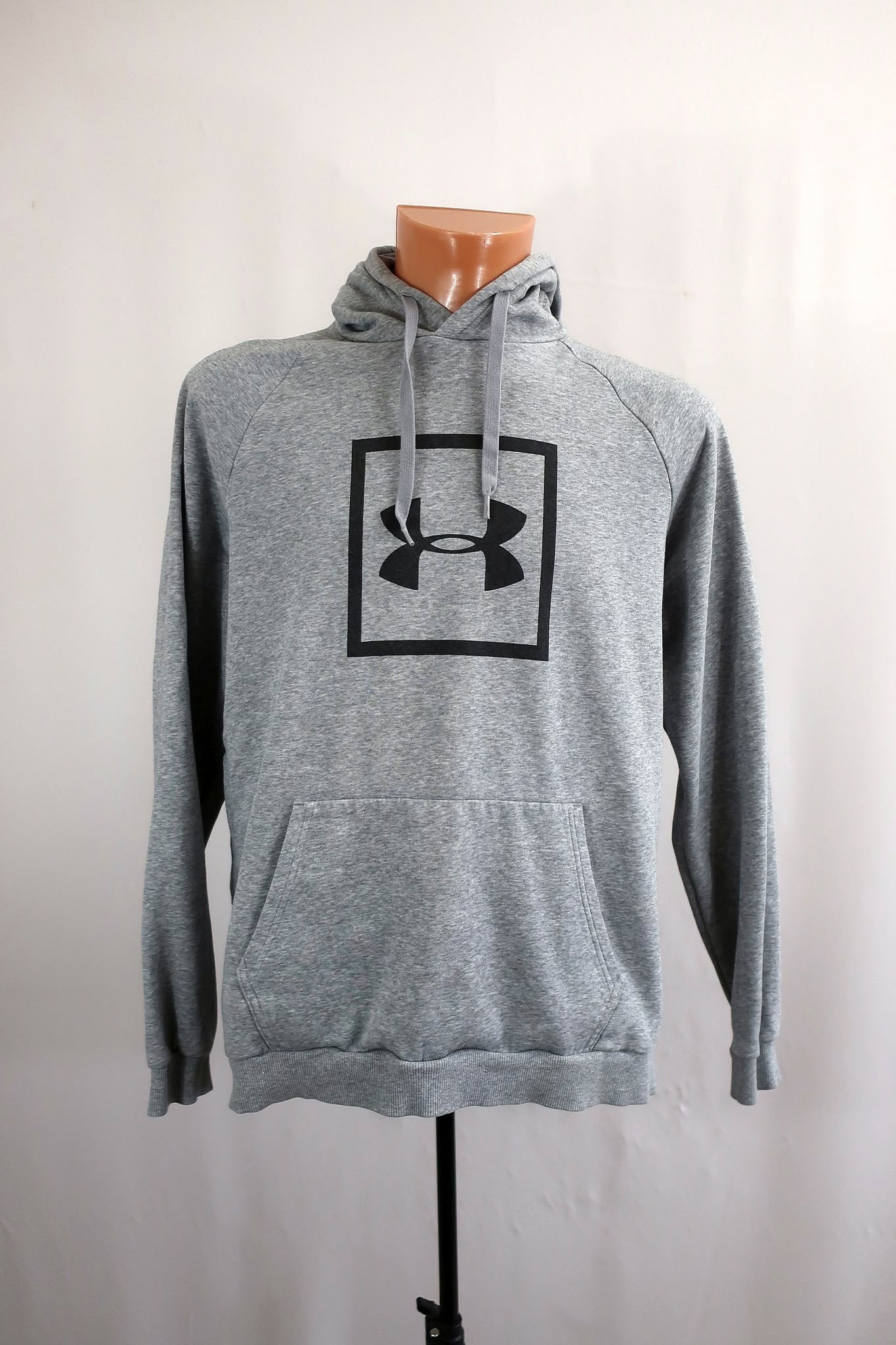 UNDER ARMOUR vyriškas džemperis/šiltukas XL dydis