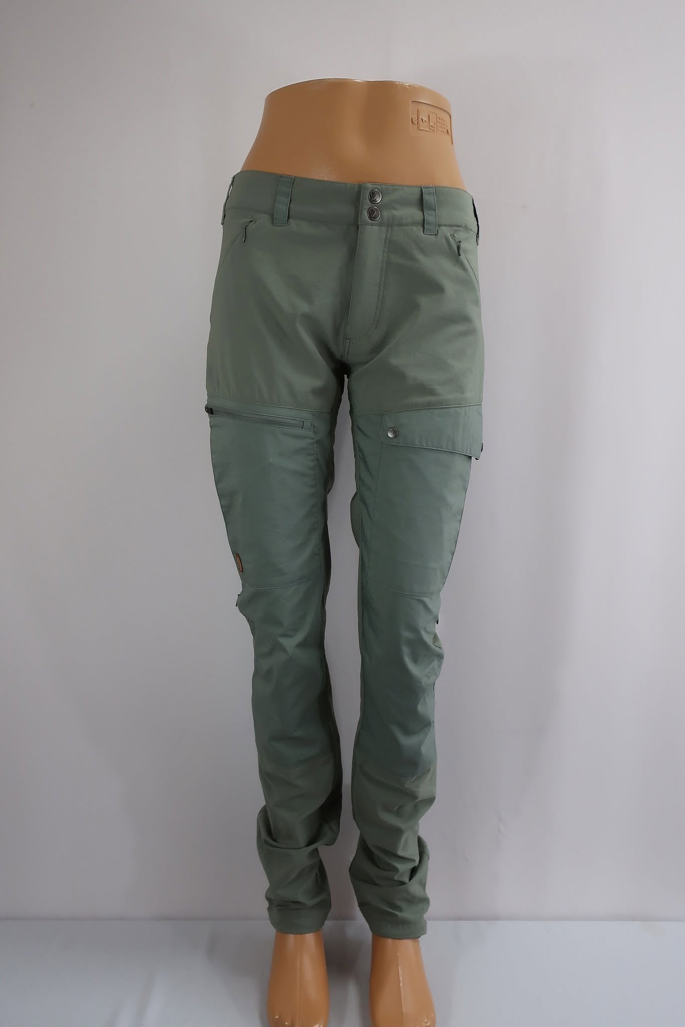 FJALLRAVEN moteriškos laisvalaikio, trekingo kelnės 40 dydis