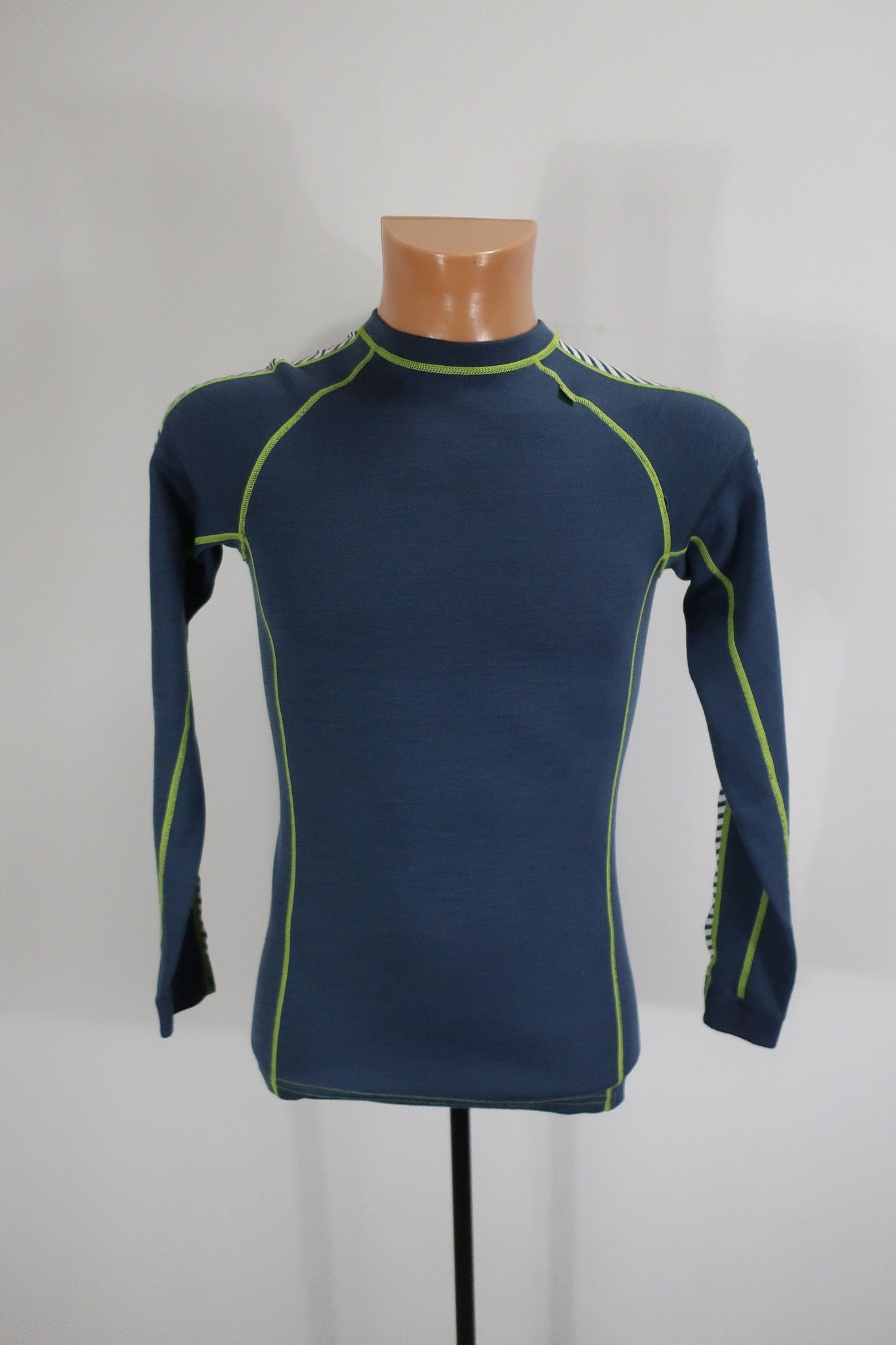 HELLY HANSEN vyriški marškinėliai su merino vilna S dydis