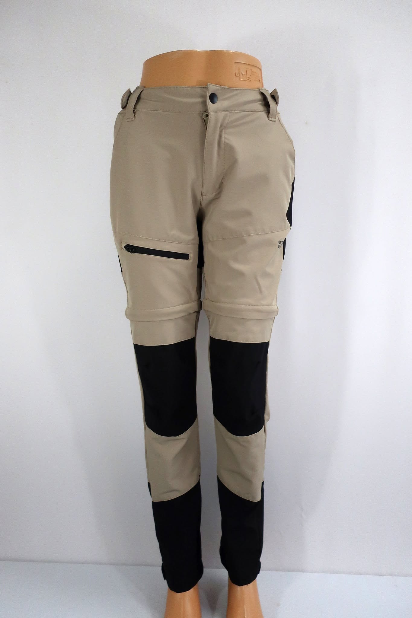 OUTDOOR & ESSENTIALS naujos vyrišlkos laisvalaikio, trekingo kelnės S dydis