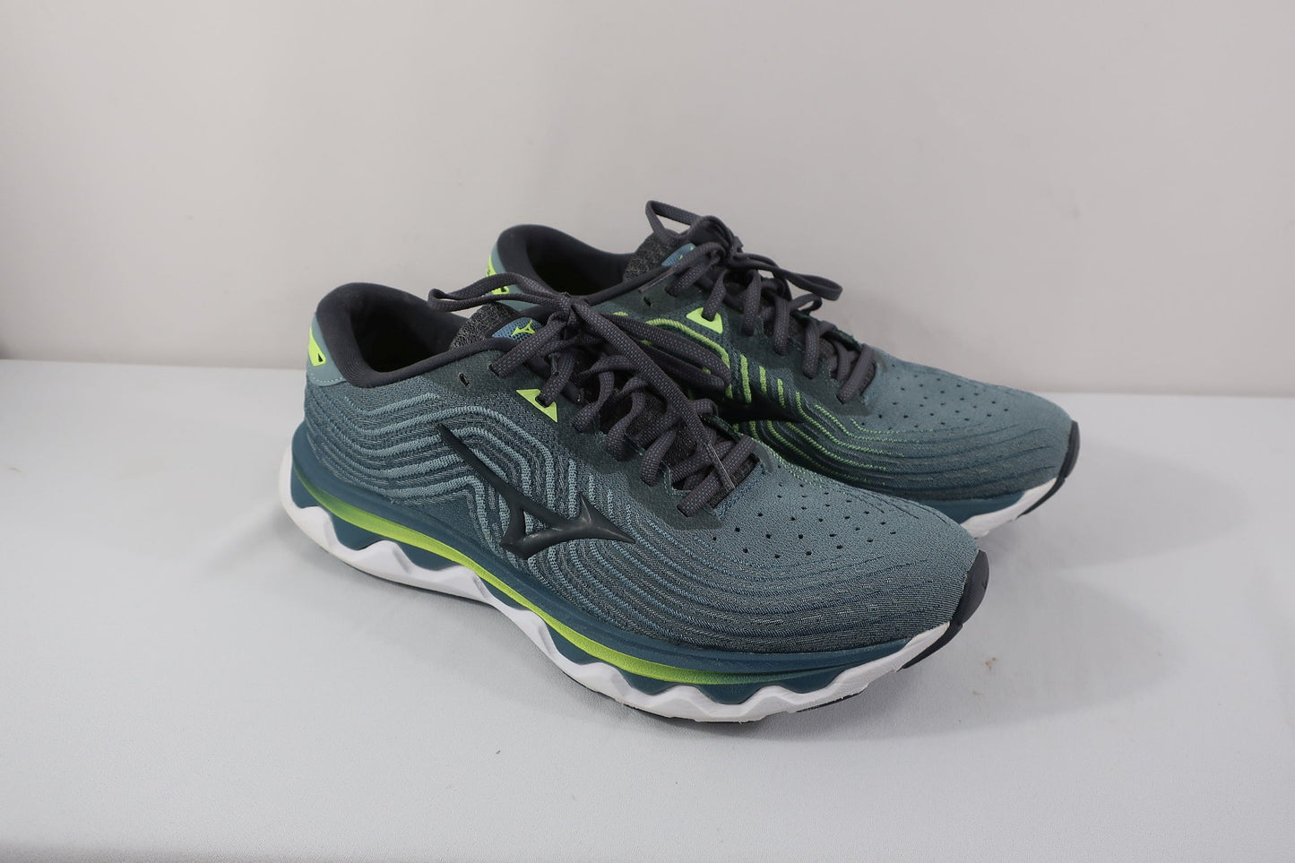 MIZUNO sportiniai batai 42,5 dydis