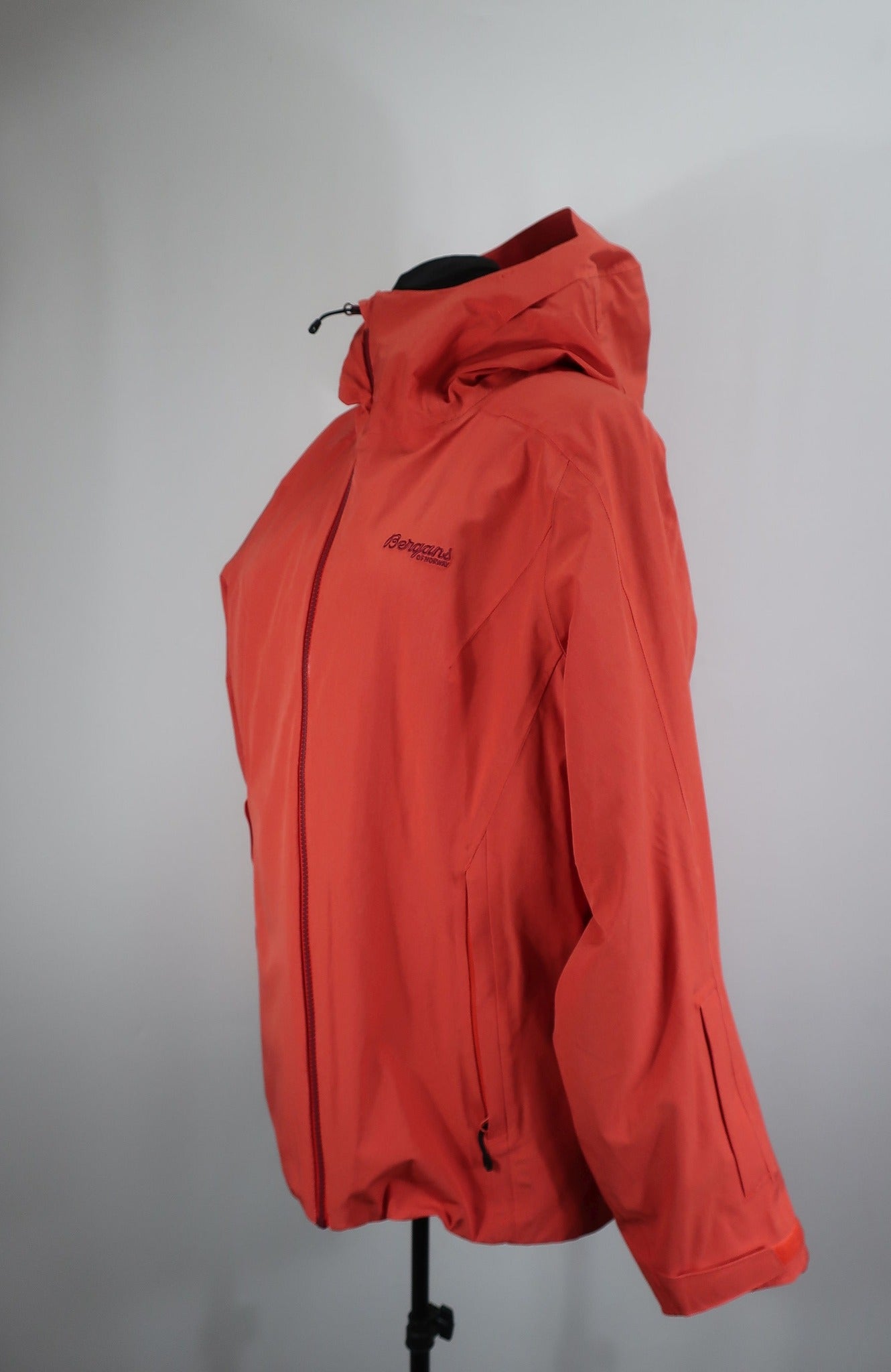 BERGANS moteriška striukė XL dydis
