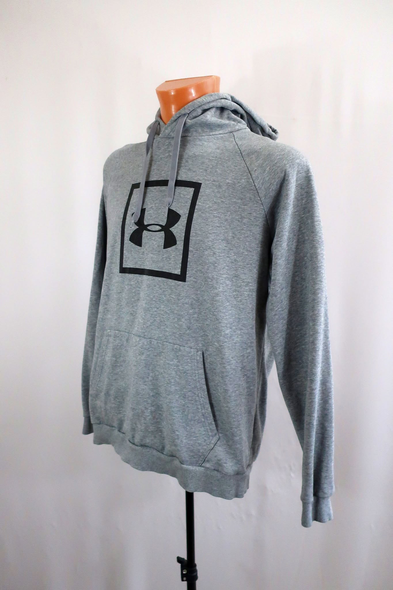 UNDER ARMOUR vyriškas džemperis/šiltukas XL dydis